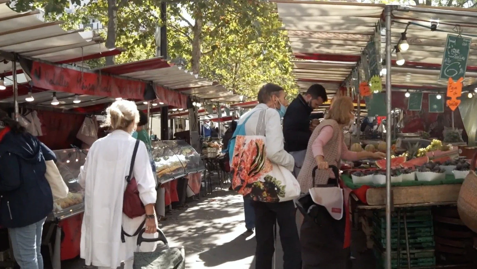  Lola, lors du parcours urbain à Paris 19e. 