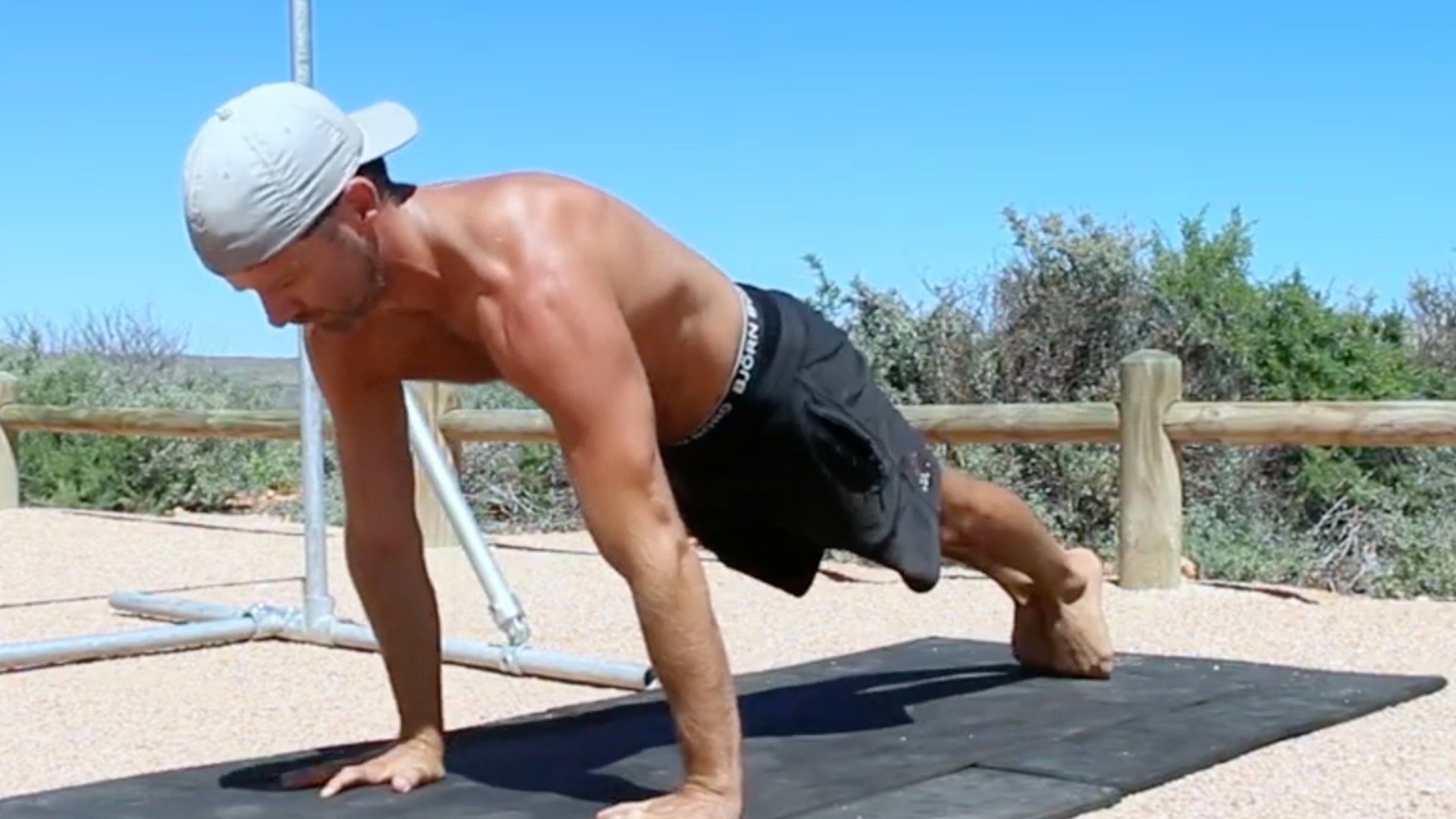 4 Key Reasons Why You Struggle With Push-ups.
