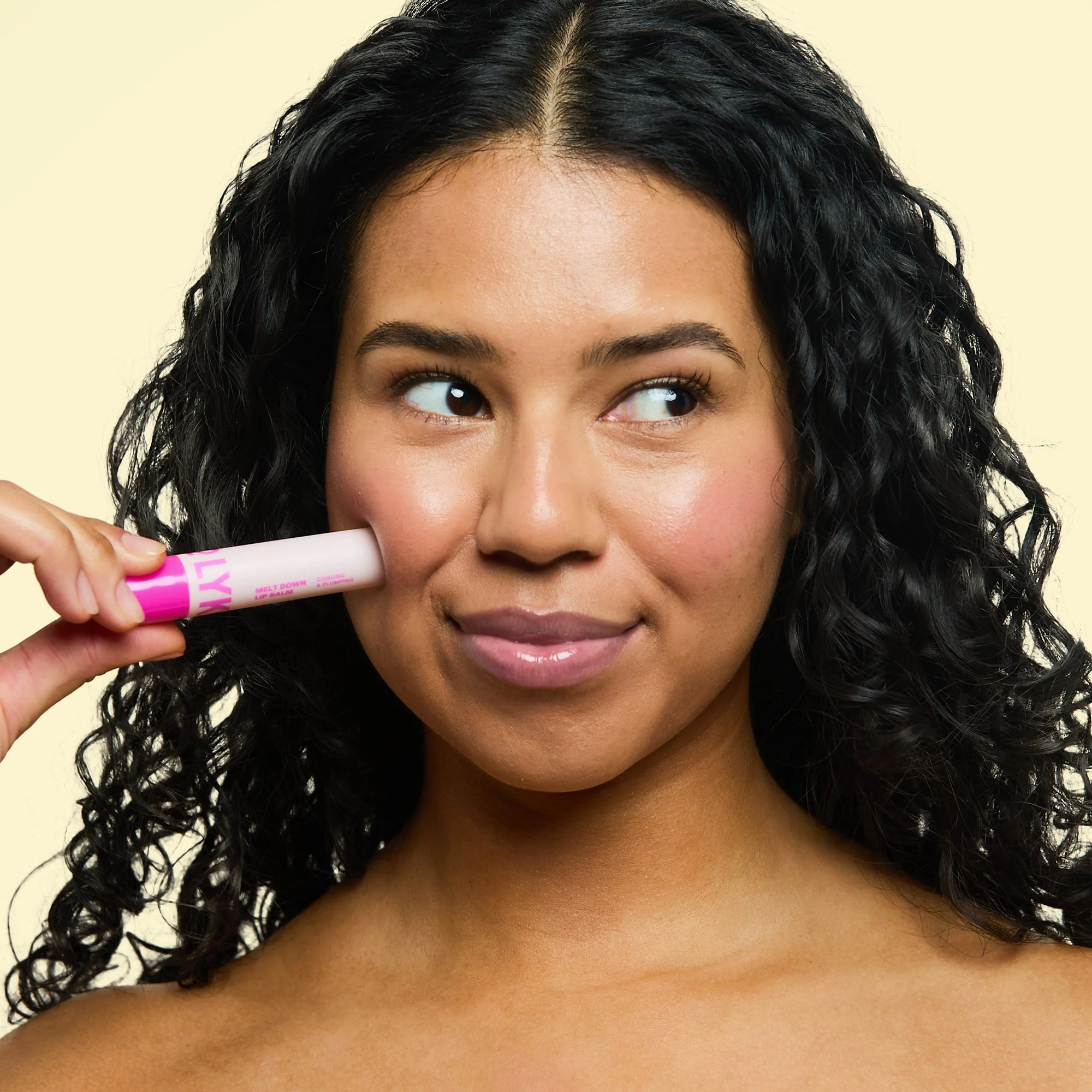 bylyko_lipbalm_meltdown_nearlynude-1189-F31-0004-model_lifestyle1-2000x2000.jpg