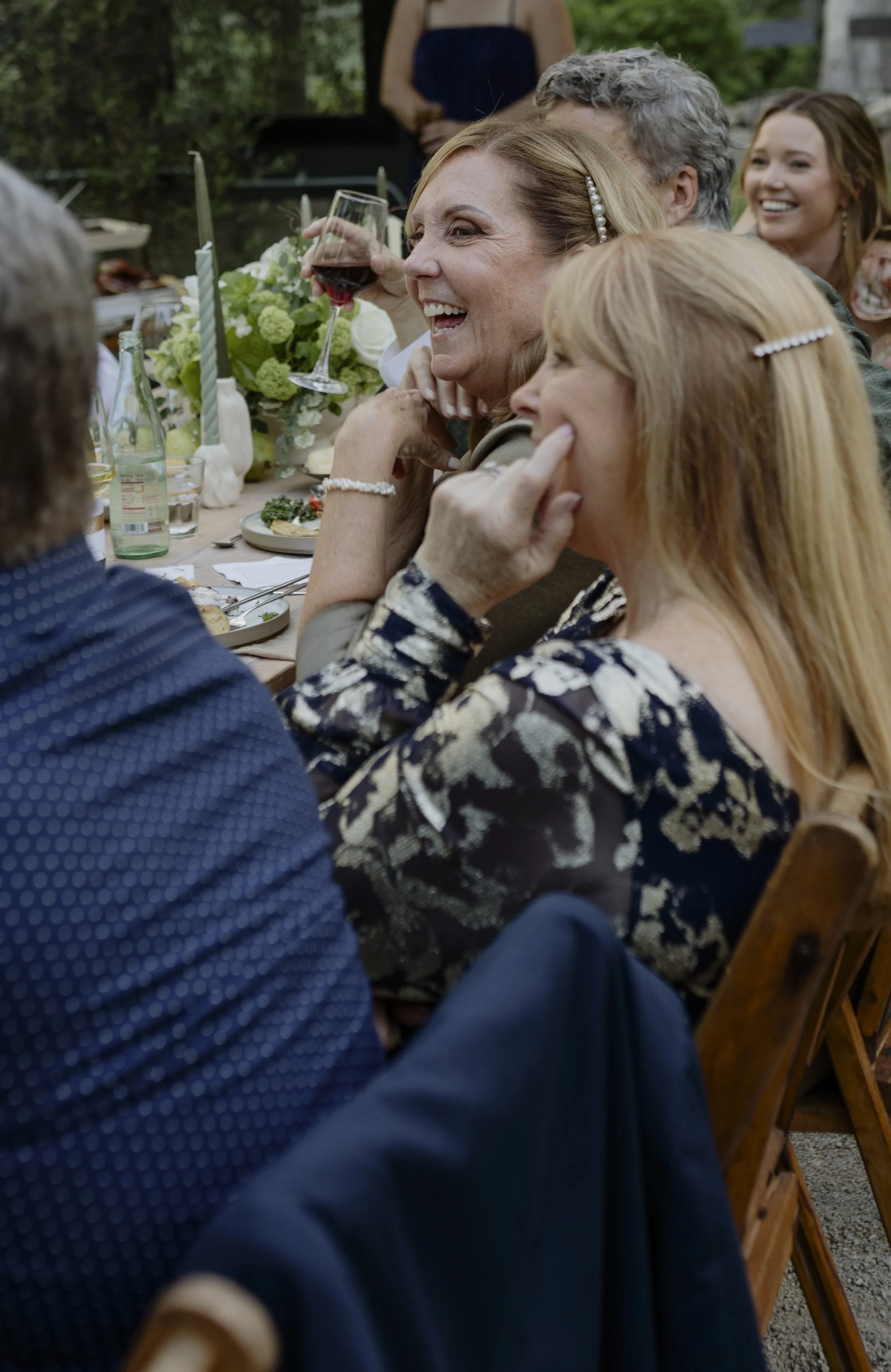 photojournalistic wedding photographer, documentary wedding photos, candid wedding photos, photos of wedding guests