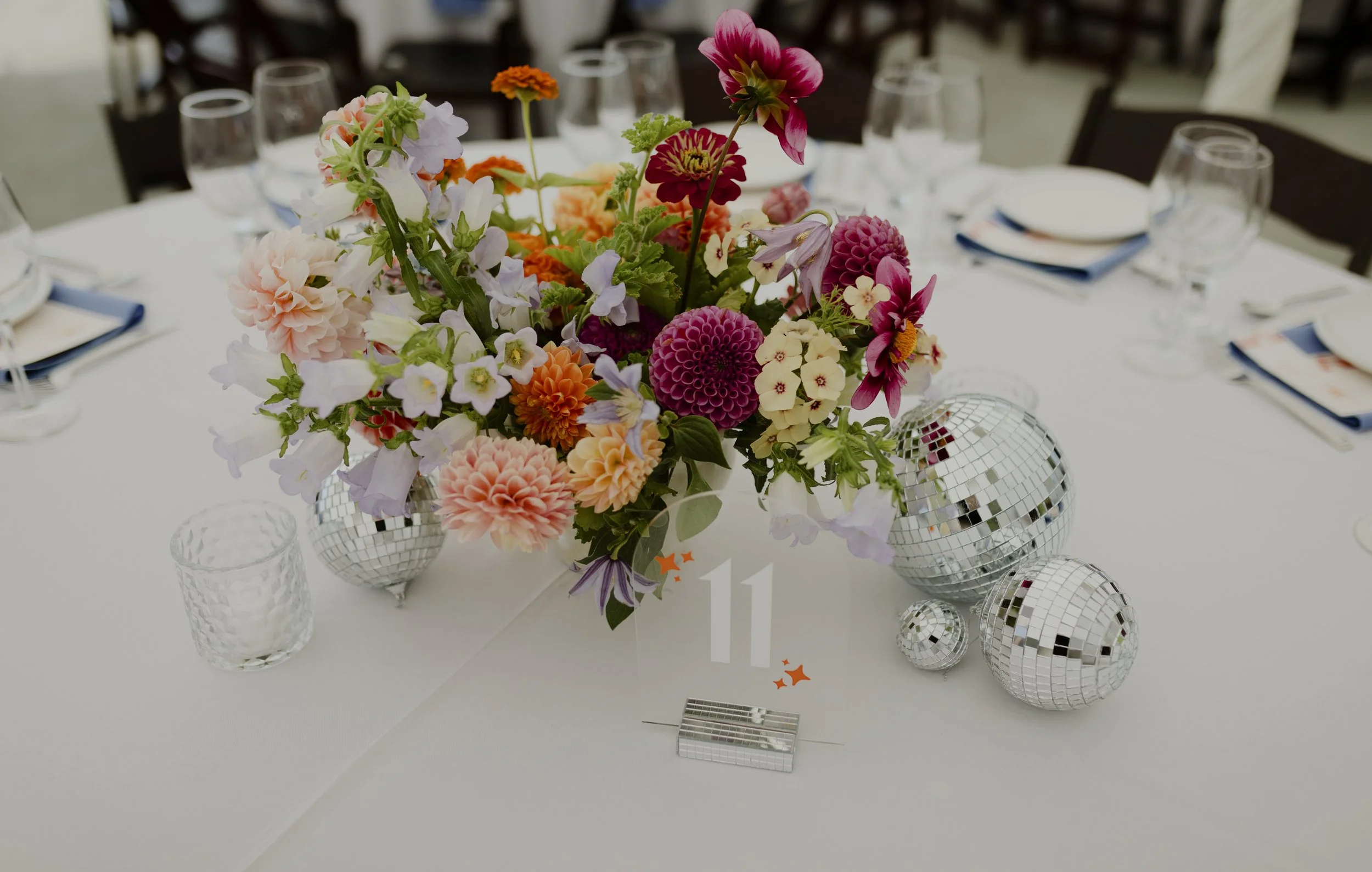 micihgan wedding photographer, colorful wedding florals, unique wedding flowers