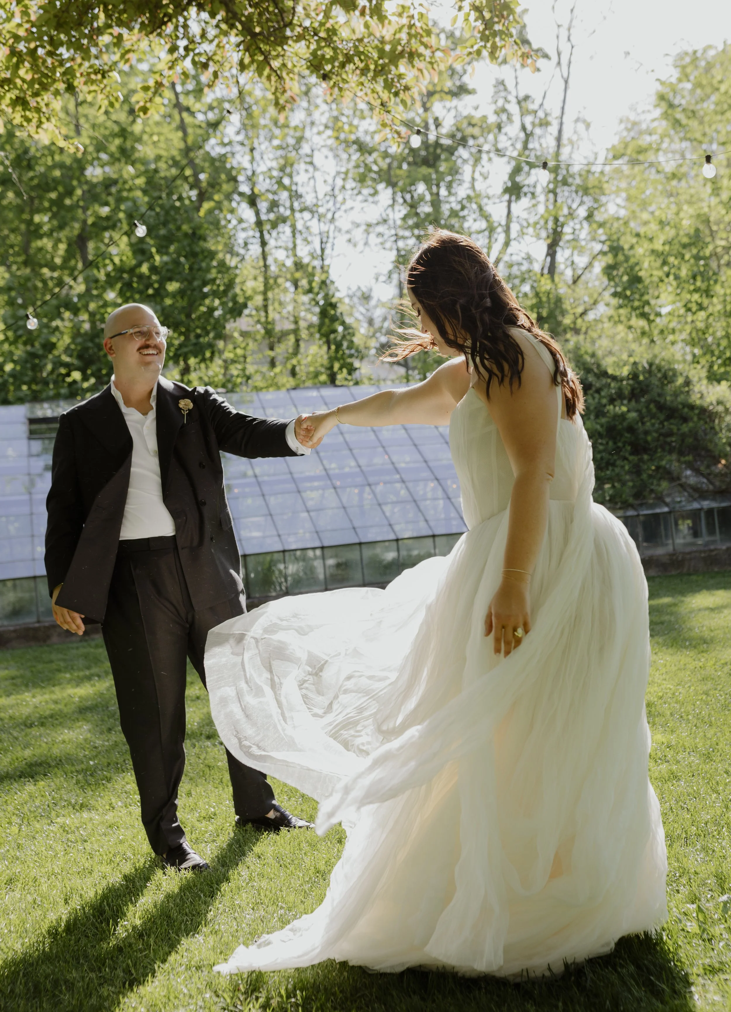 first dance photos, sunset wedding photos, documentary wedding photos, candid wedding photos