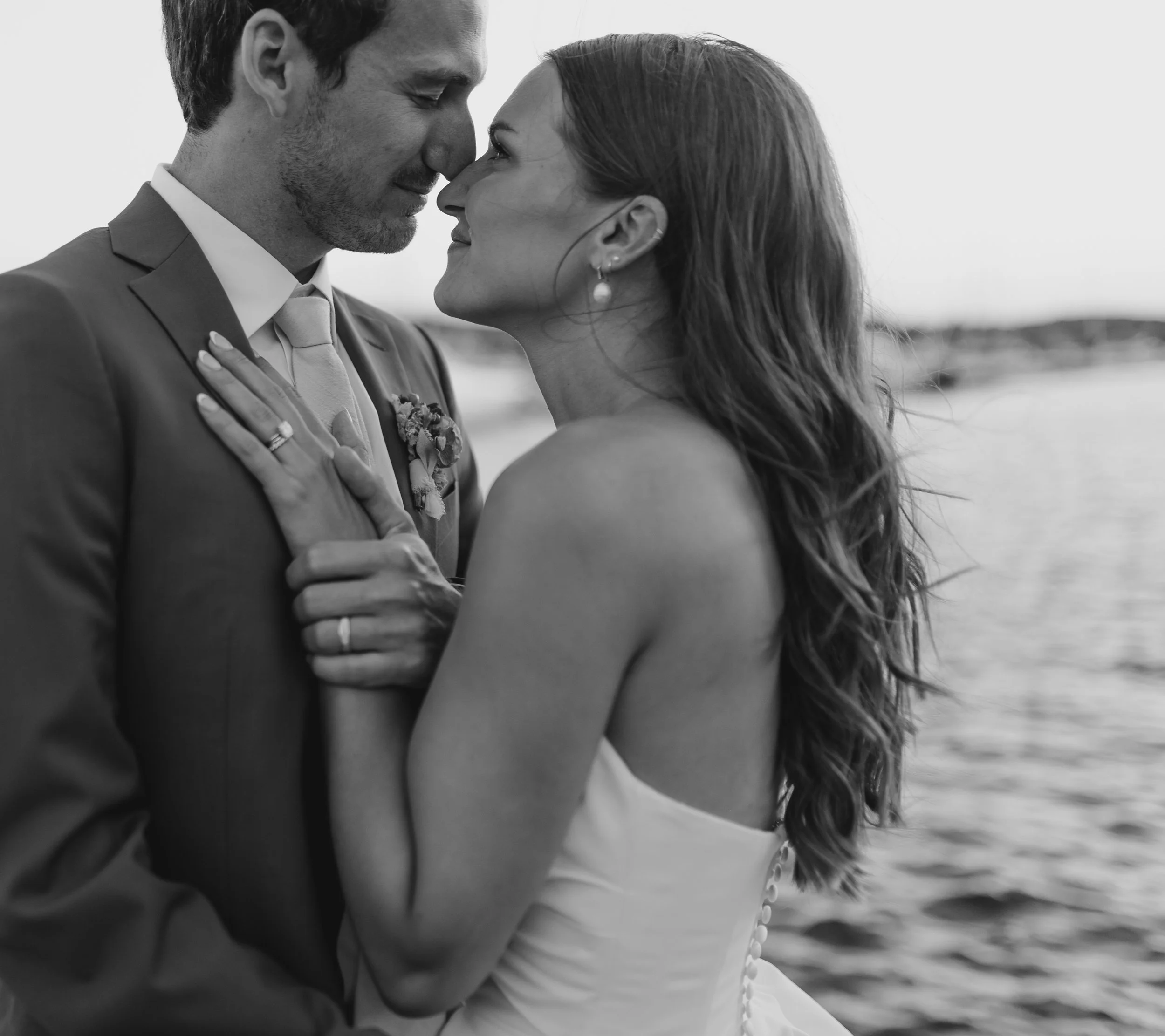 michigan wedding photographer, wedding photo inspo, black and white wedding photos