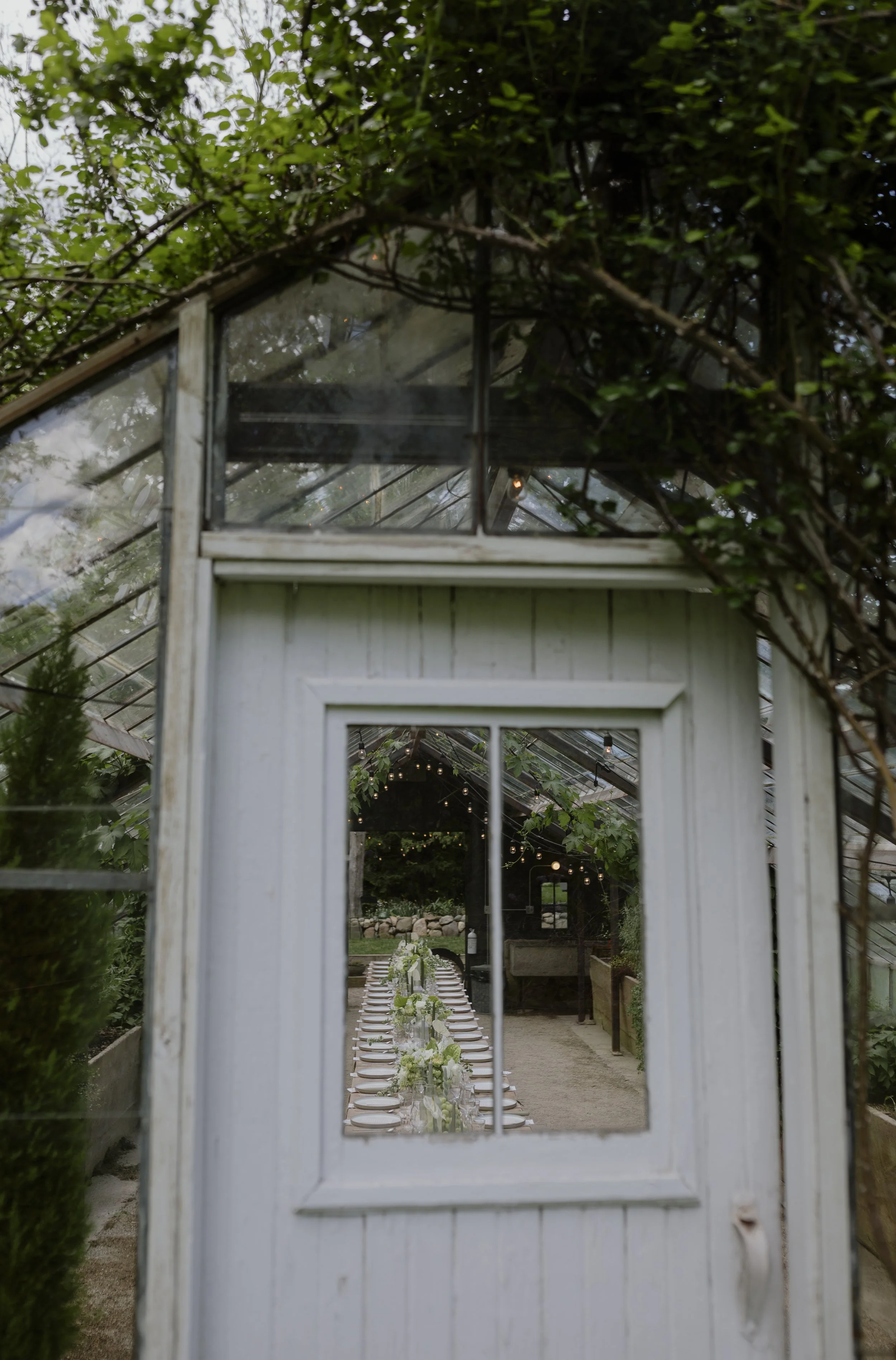 michigan wedding photographer, Grand Rapids wedding photographer, west michigan wedding photographer, wedding reception details, garden wedding, greenhouse wedding, long table wedding dinner