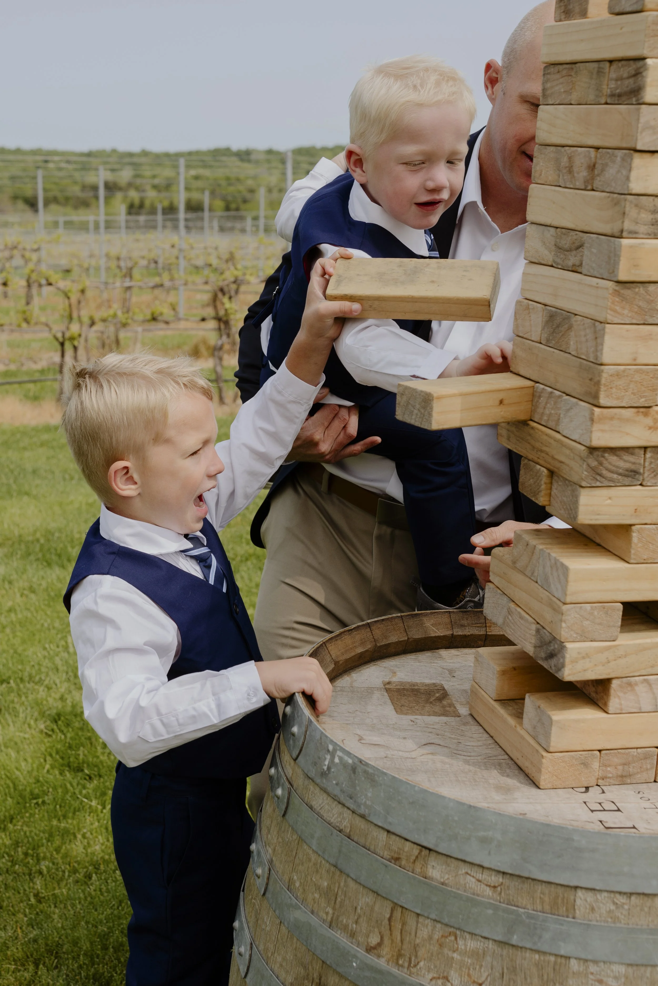 documentary wedding photos, documentary wedding photographer, candid wedding guest photos, kids at weddings