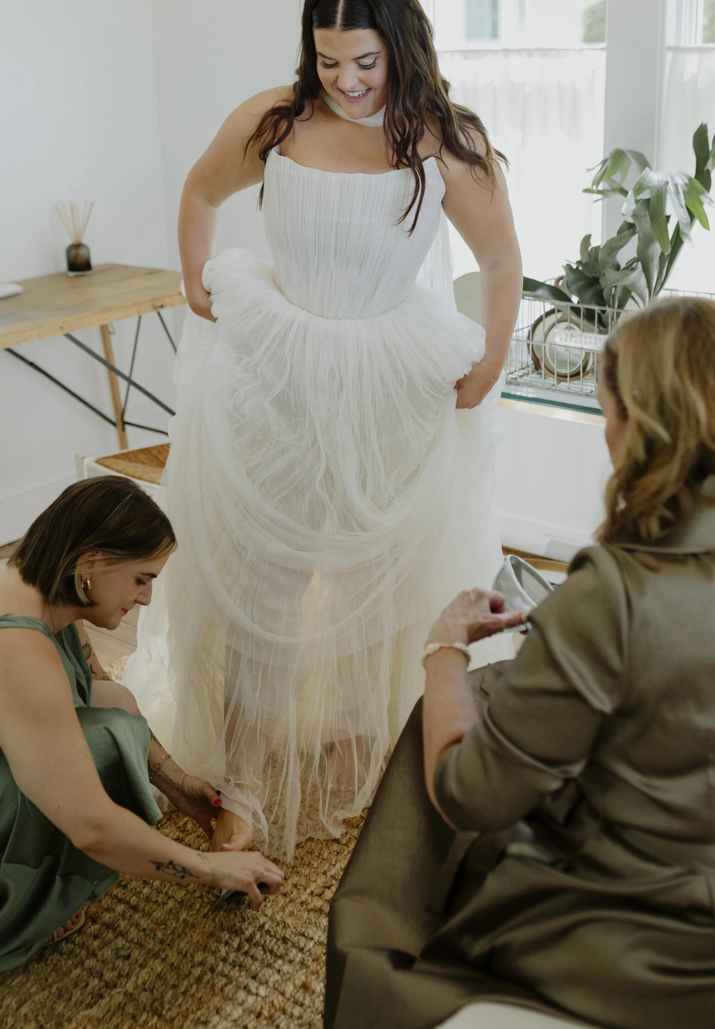 michigan wedding photographer, getting ready photos, west michigan wedding photographer, documentary wedding photographer, candid wedding photos