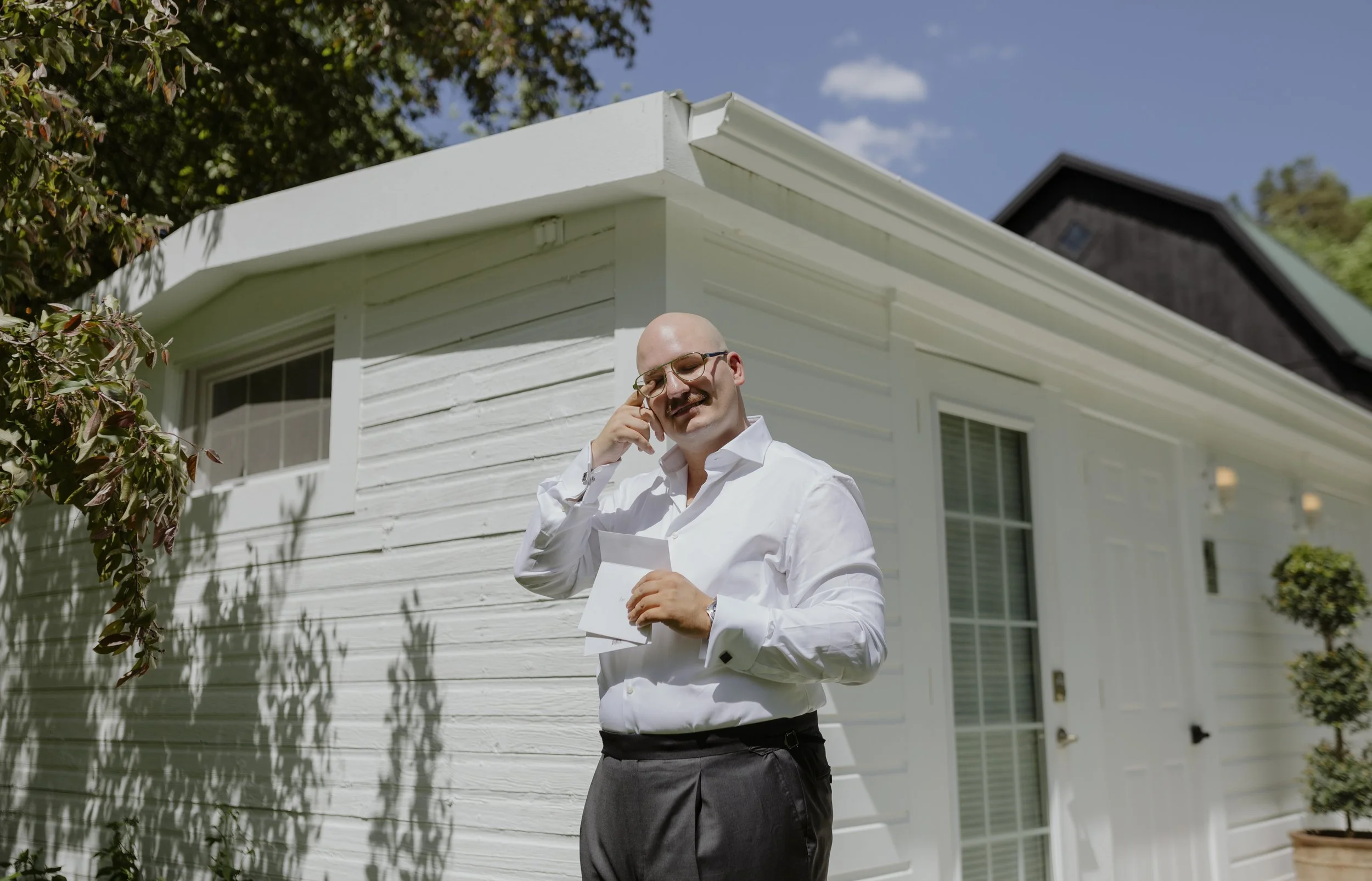 michigan wedding photographer, documentary wedding photographer, west Michigan wedding photographer, candid wedding photos, emotional wedding photos, wedding photo inspo