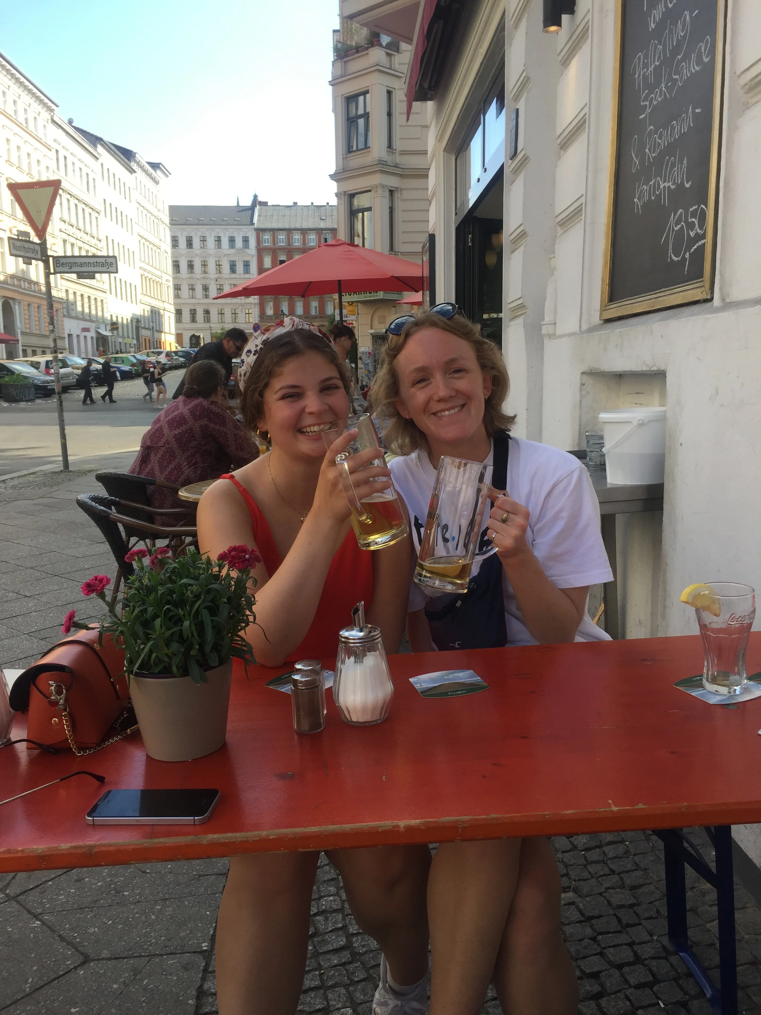Met my lovely friend Cassandra, from the Bårdar academy in Norway, randomly in Berlin. Hadn’t seen each other in ages!