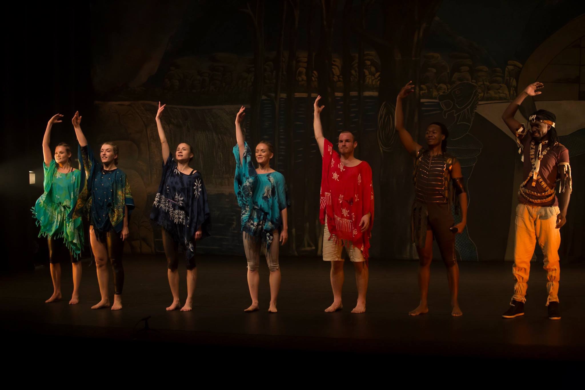 The Nyami Nyami 2018 cast f.l: Mari Sofie Askeland, Sara Steen Holvik, Elisabeth Ludwig, Ingrid S. Nyhus, Eivind Linn, Tendai Makurumbandi, Othnell Mangoma Moyo