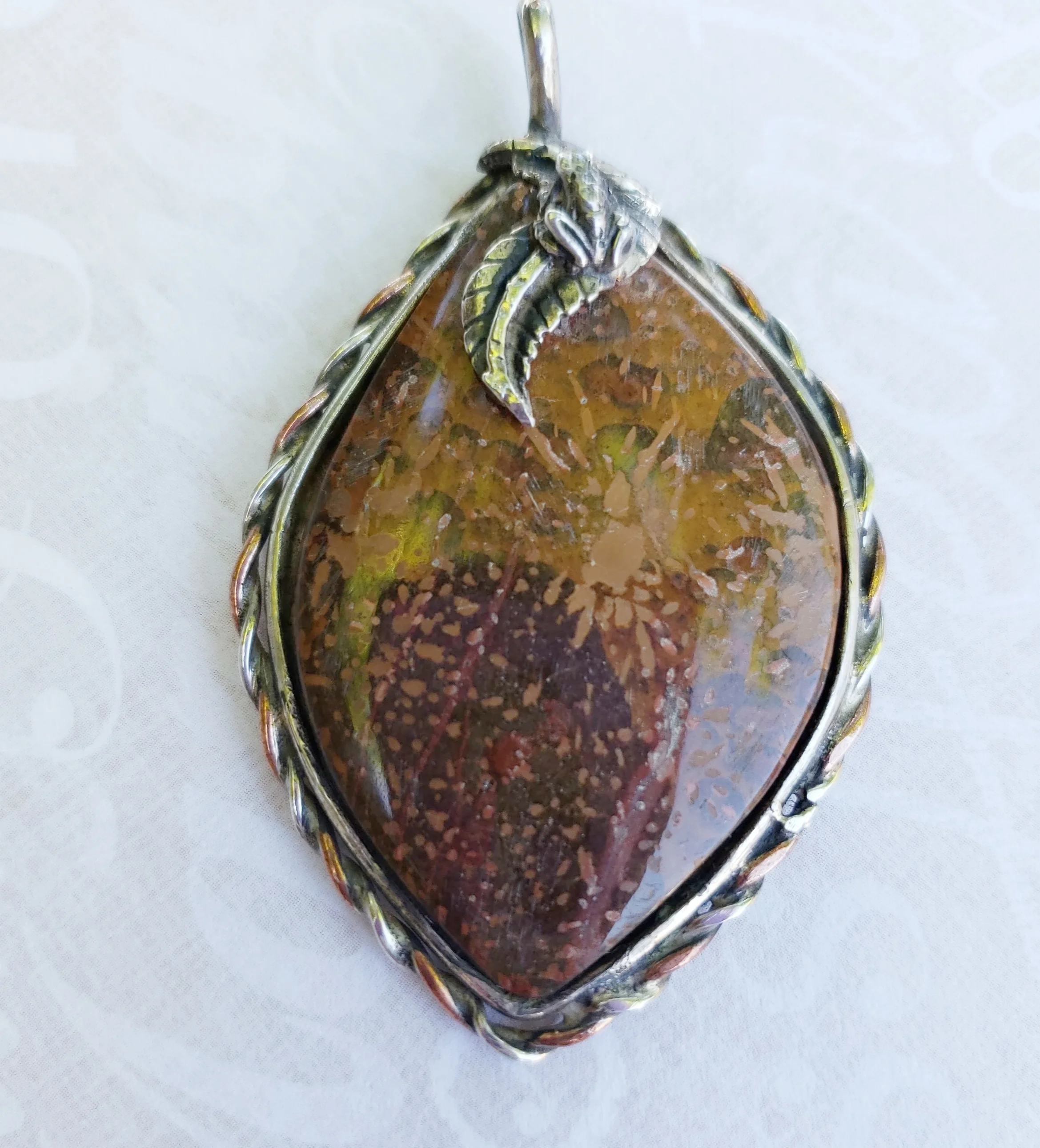 pendant with frog c1.jpg