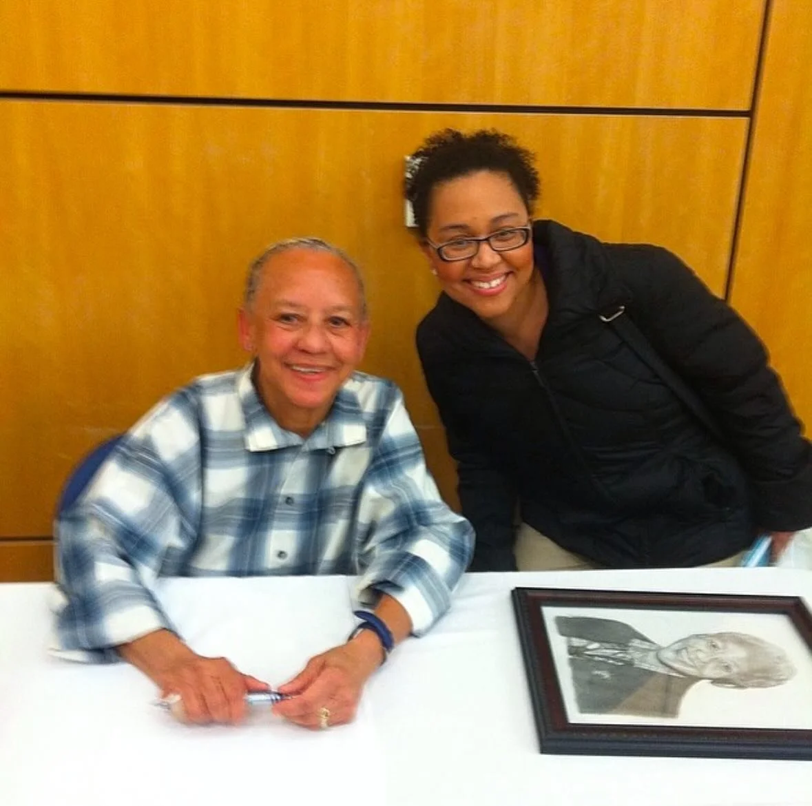 I met her in 2014 at a Friends of the Library dinner at UNCG. I taught one of her poems to a classroom full of middle school students and that was the only thing they sat still for. #ripnikkigiovanni