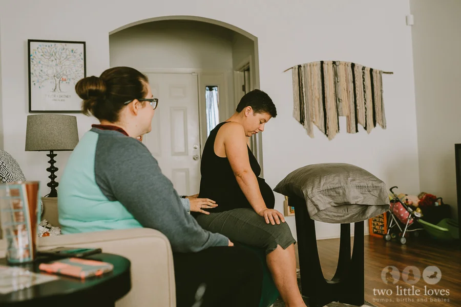 Mom_Labors_At_Home_Warner_Robins_Birth_Photography_Natural_Delivery35.jpg