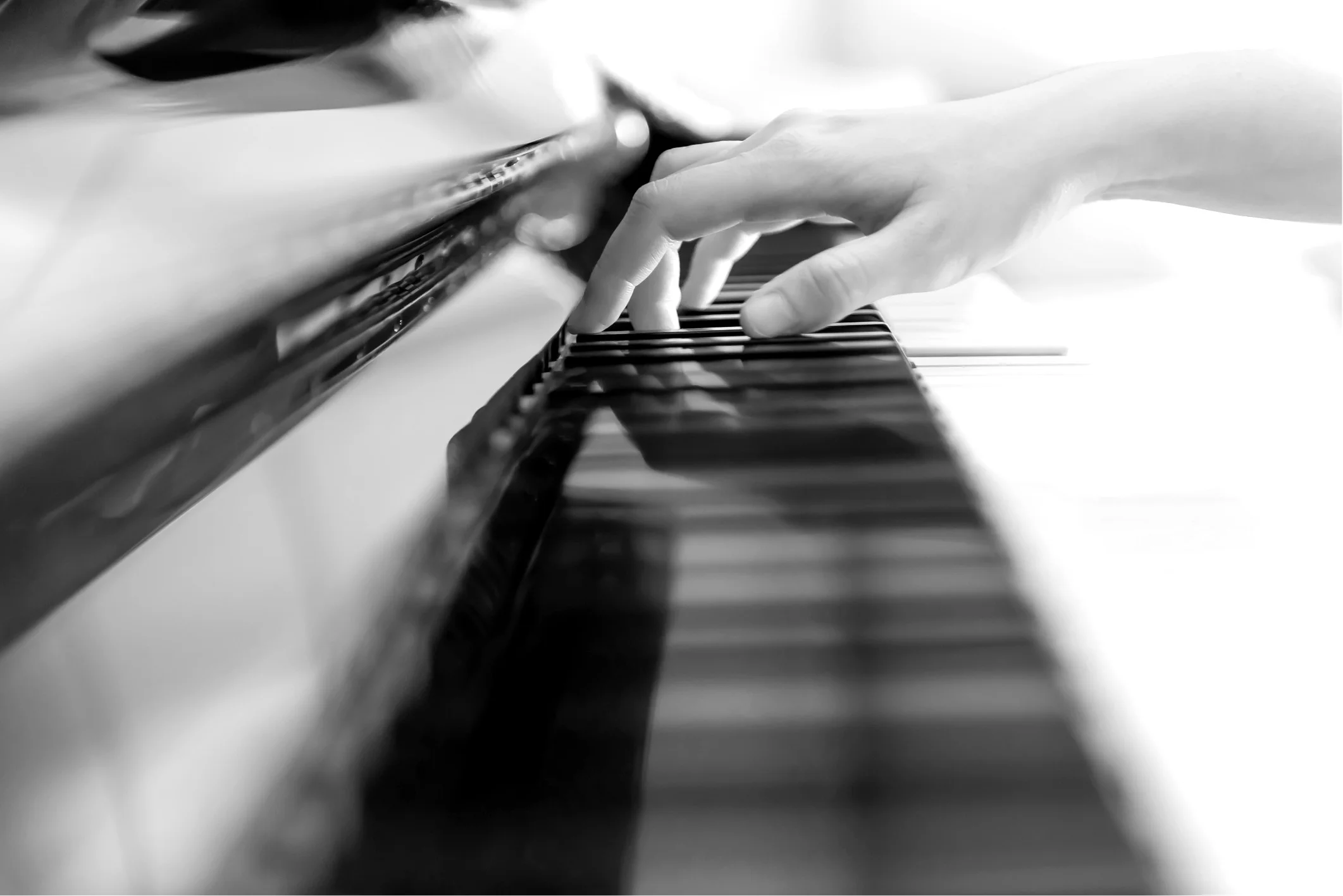 playing-piano-picture-id511060944.jpg
