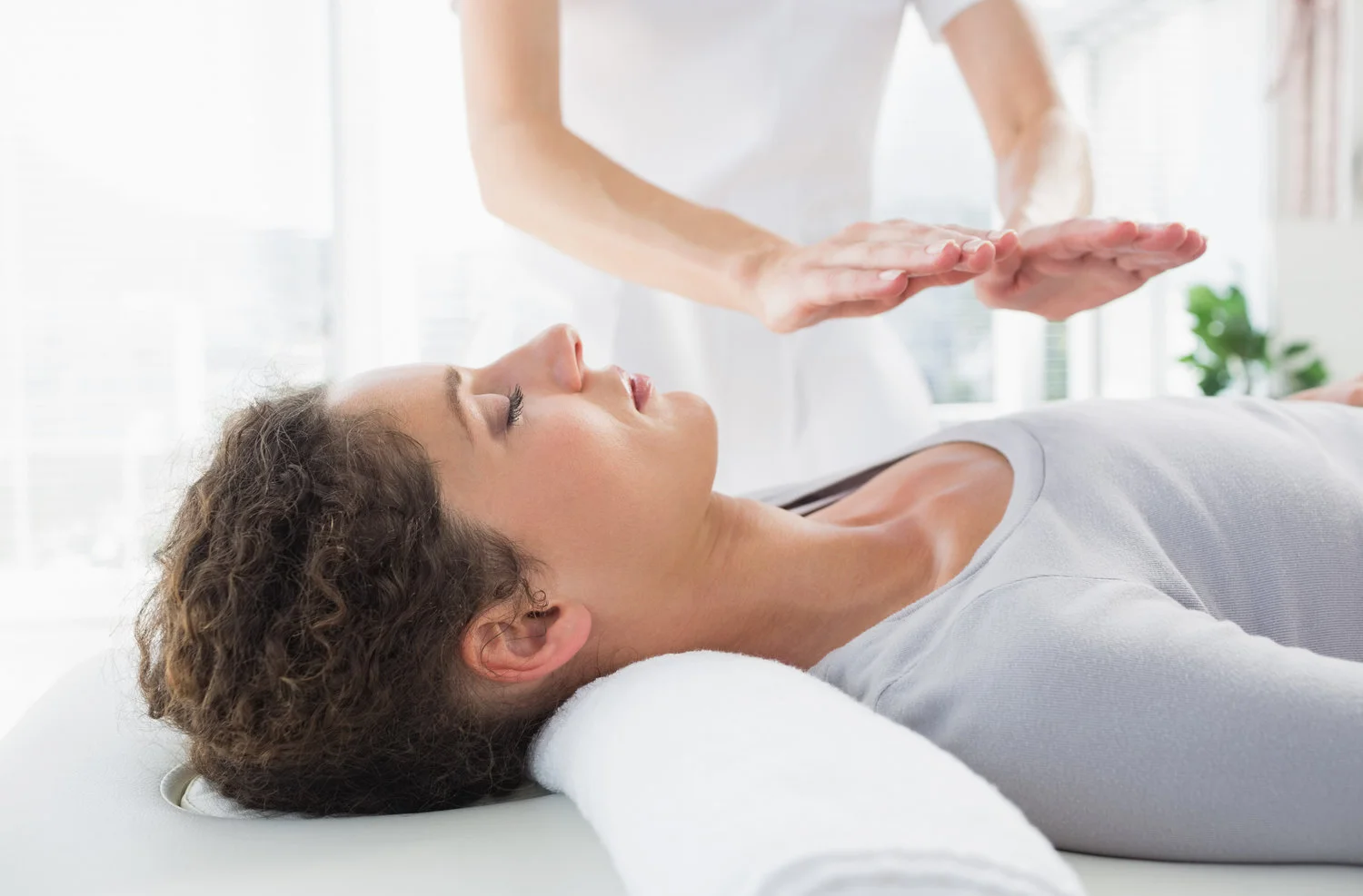 Healing With Reiki: What is it & How Does It Work?