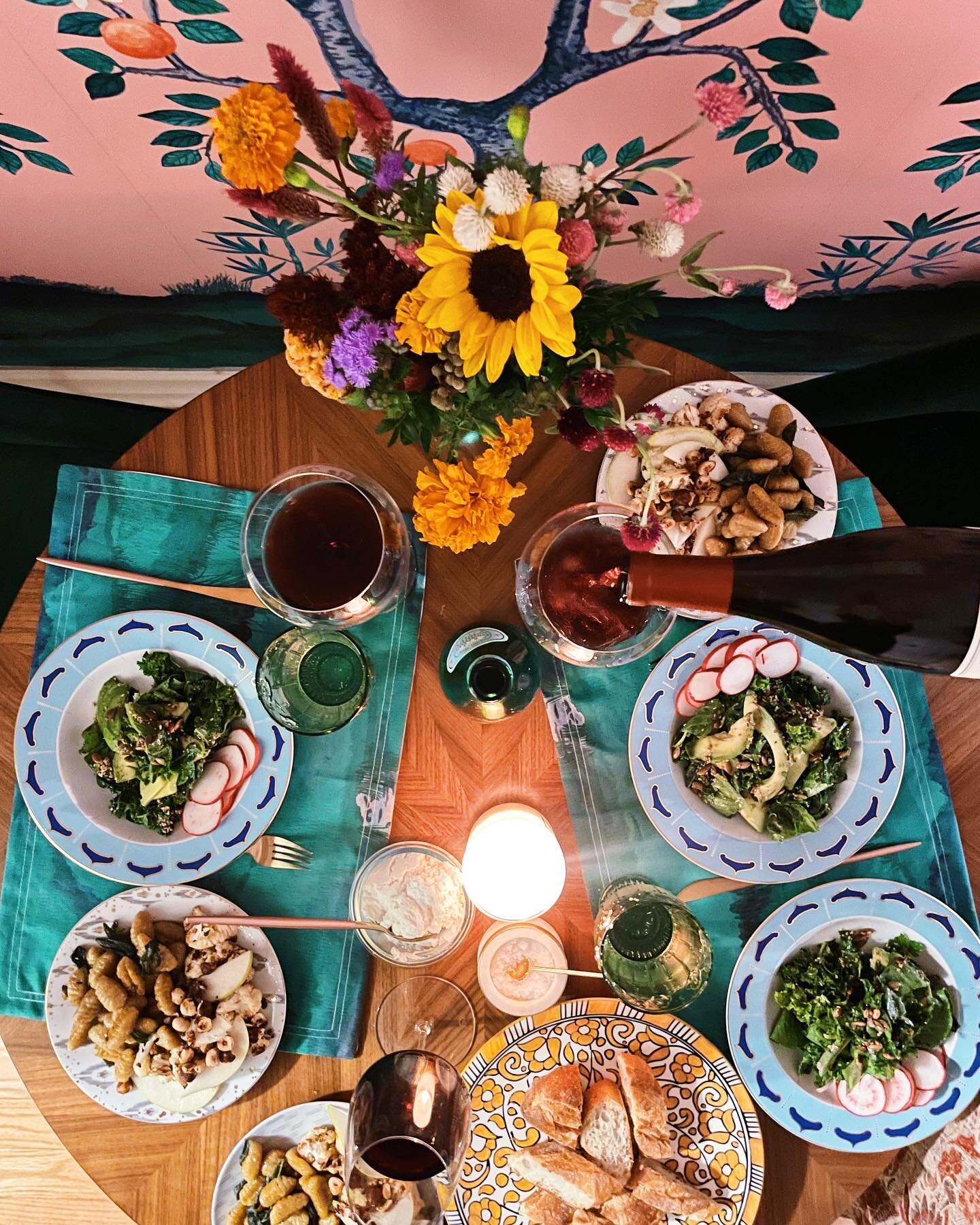 when i manifested this apartment (did i lose you already?), one of the things i valued most was a space where i could gather friends together around a table. suffice to say, moments like one &mdash; a late, cozy meal made on a casual monday &mdash; a