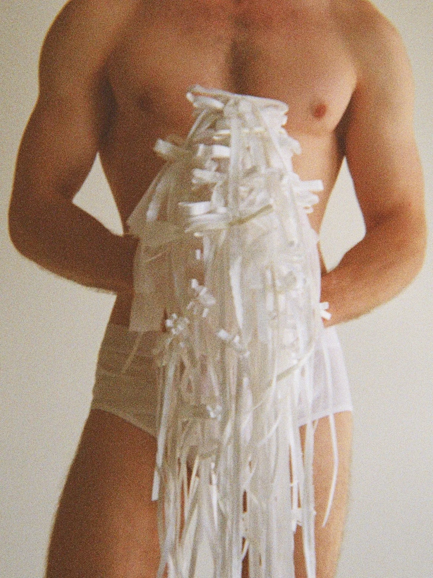 001: porcelain heart

designs 001 &ndash; 010 will be available from 9:00 am, tomorrow 21/10/25 at bowquetbybmj.com

know your references:
photography/direction @t.allpoppy
creative direction/photography @studiobmj

i&rsquo;ve always felt the bouquet