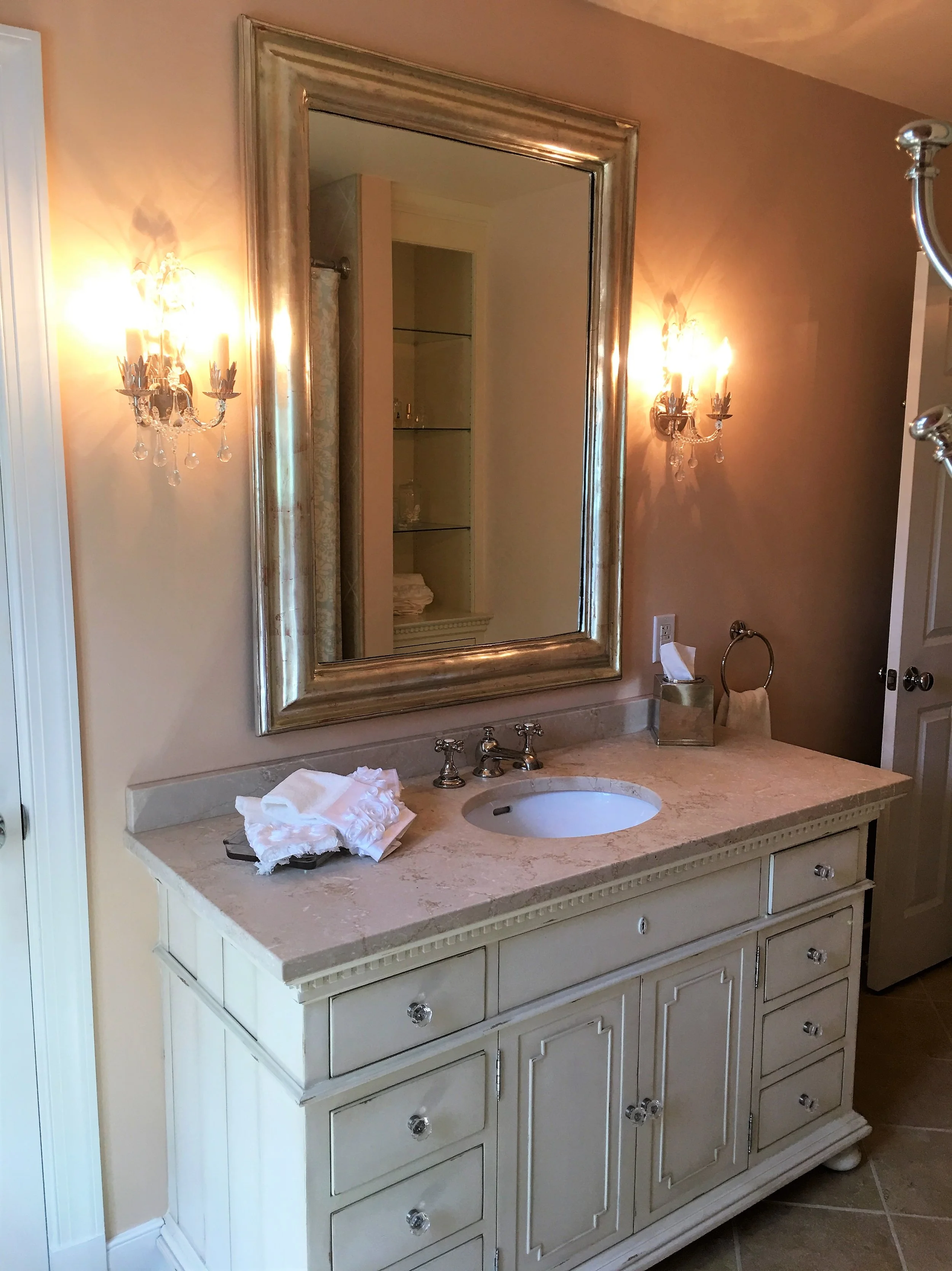 Burgoyne 13.hall bath 1.jpg