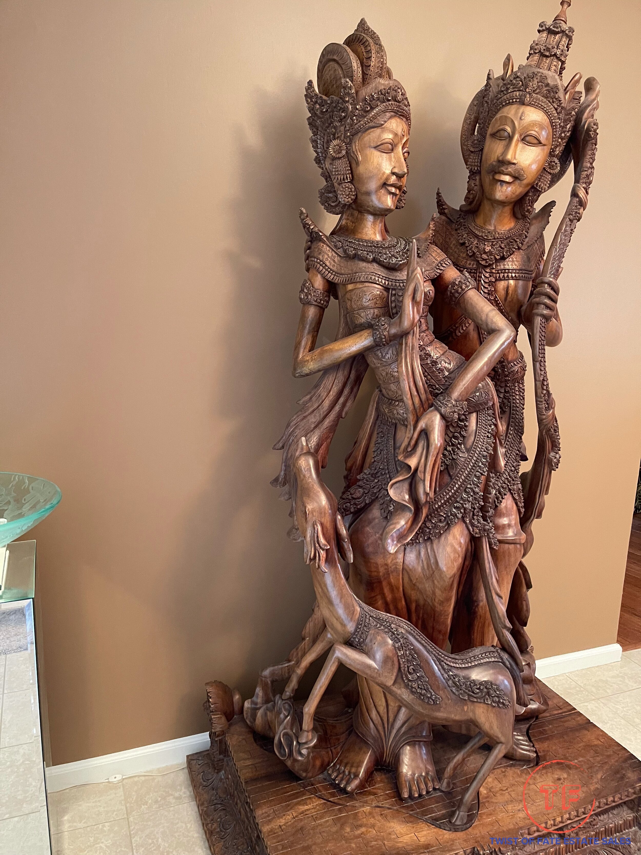 Whispering Oaks Estate Sale