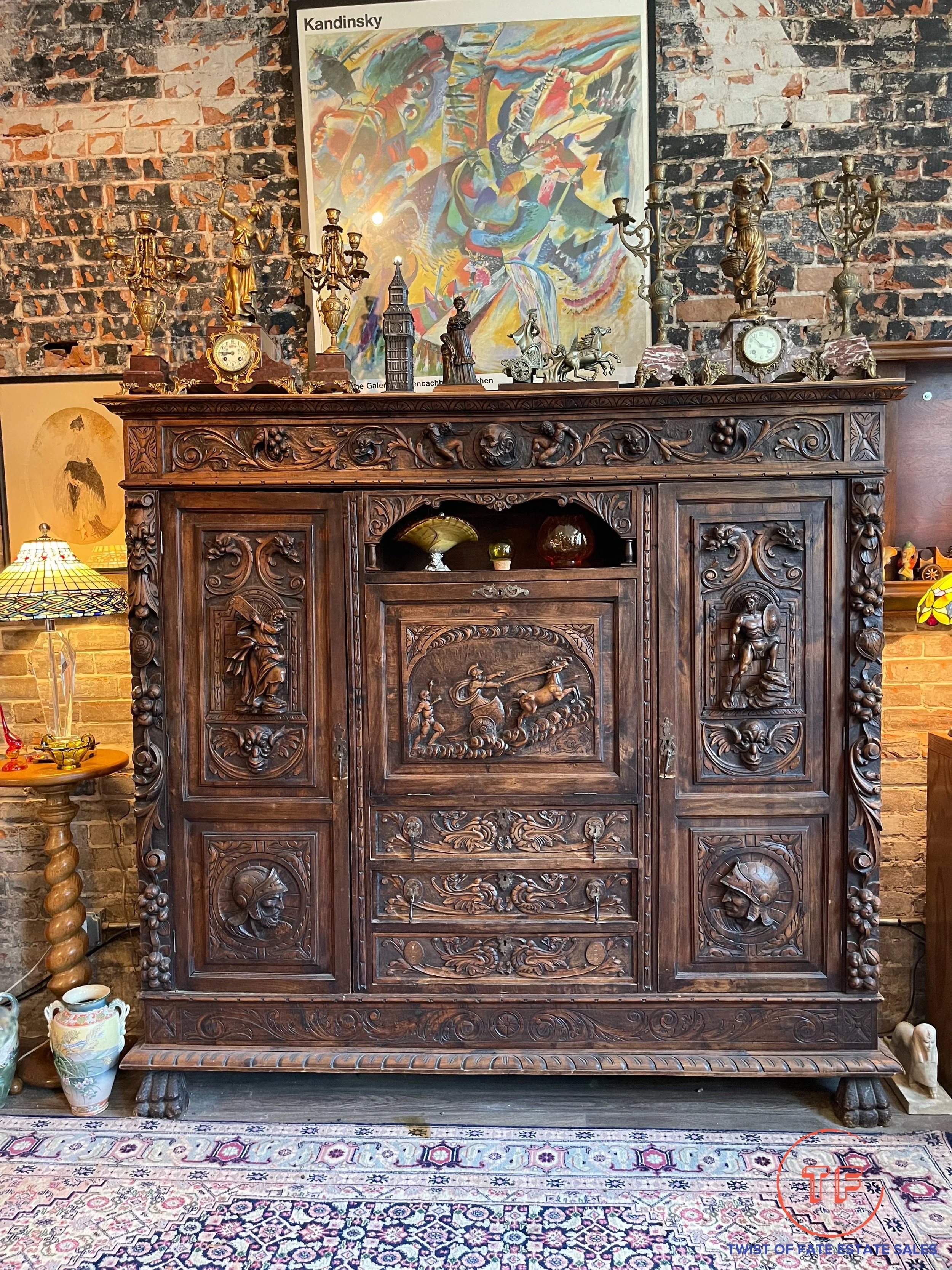 Harney St Condo Estate Sale