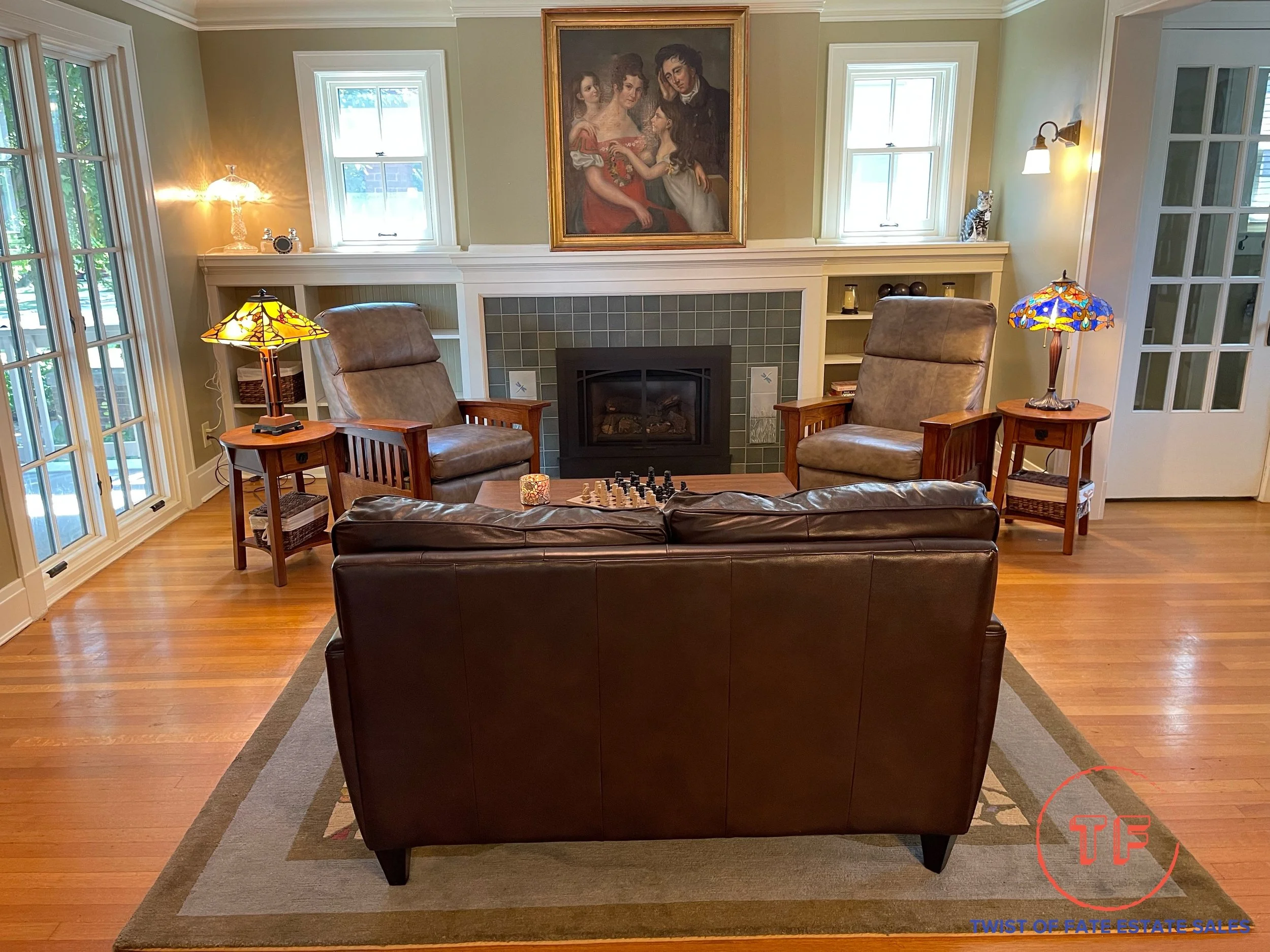 Dundee Place Estate Sale