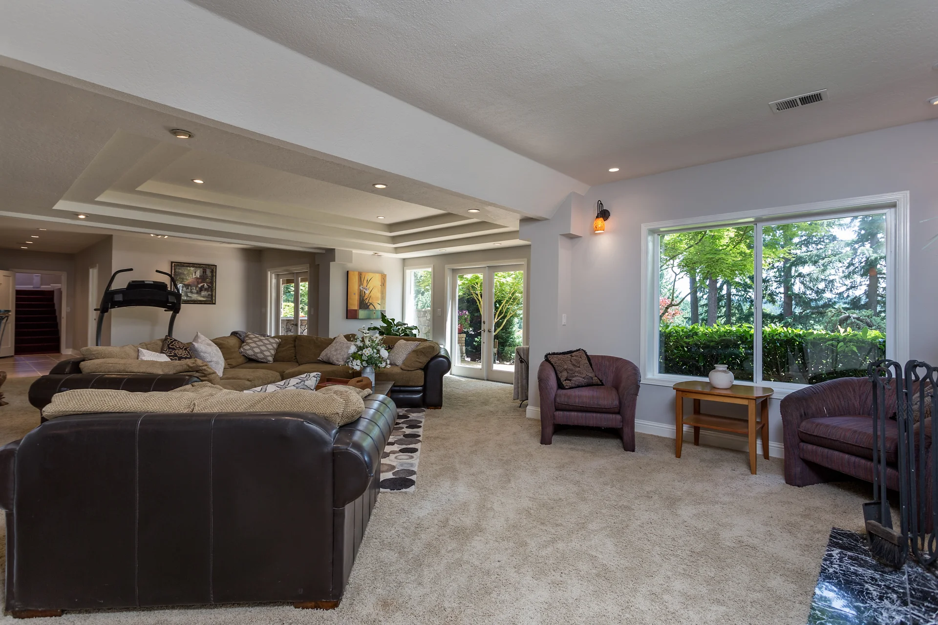 Large family room downstairs, along with 4 bedrooms (each with their own bathroom).