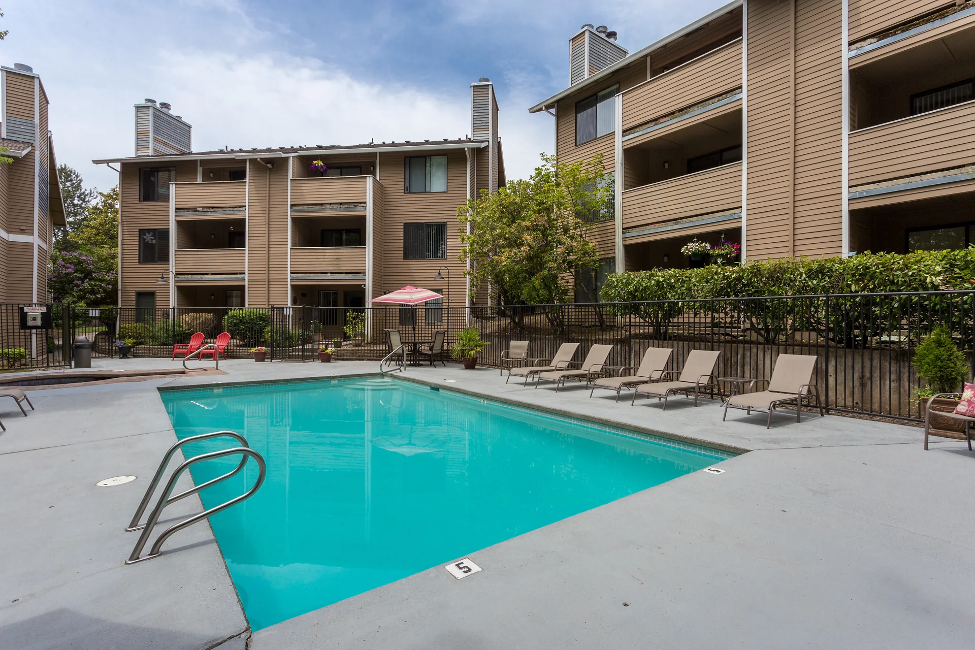 Oswego Cove Apartments