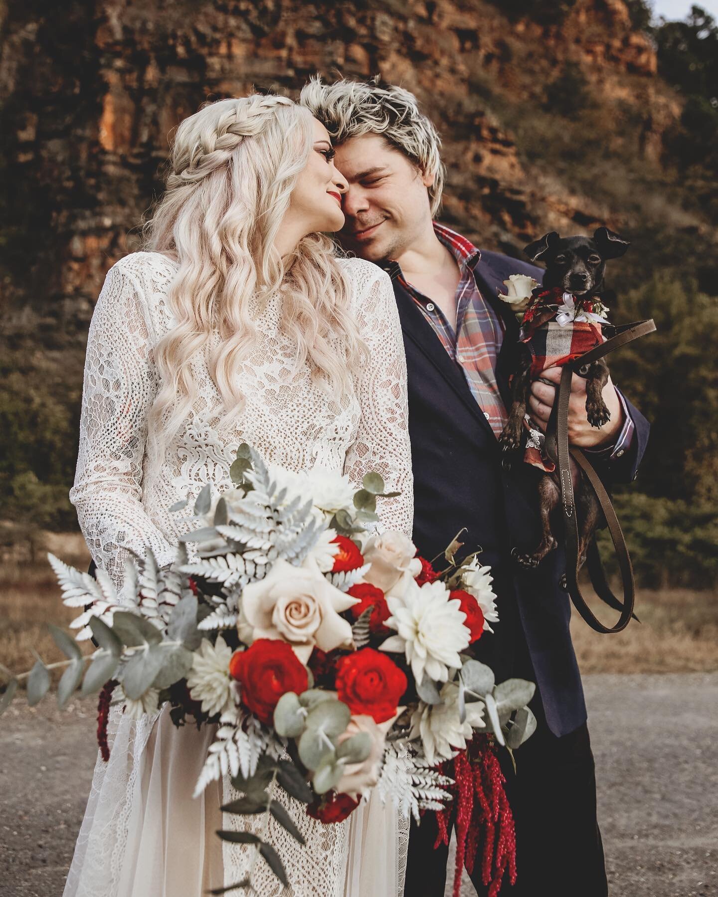 My last wedding on 2020 was the most intimate, beautiful wedding I have ever had the honor of capturing! One of my best friends trusted me to photograph her special day with her other half! @thumbsucker you two are made for each other! And dear lordy