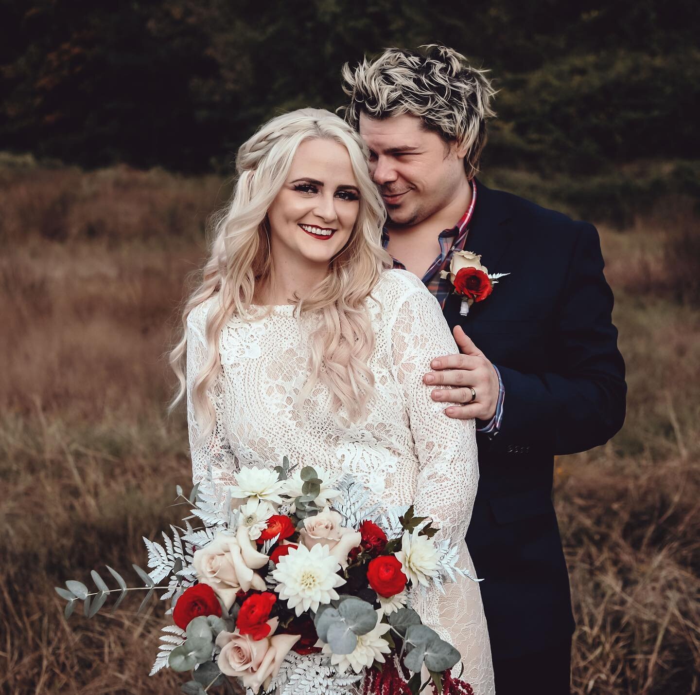 Love, love, love 🥰
.
.
.
.
#weddingportrait #weddingphotoinspiration #arkansasbride #bouquet #love #outdoorwedding #elope #beautifulcouple #capture #candid #sweet #photomood #portraitmode #dreamywedding #imagestyle #portraiture #fallweddong #covidwe