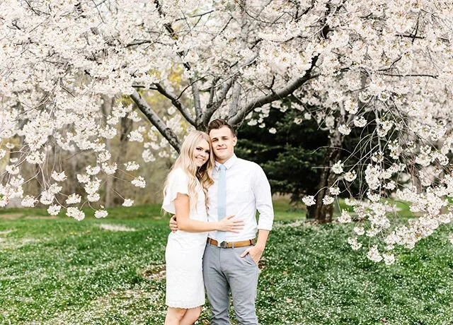 Spent three hours painting rocks in the sun with my 8 year old bestie #weezywoods today and learned that I&rsquo;m the person the sunscreen commercials talk about when they say reapply every 30 minutes 😅. #sunburnt #blossomseason #engagementphotos #