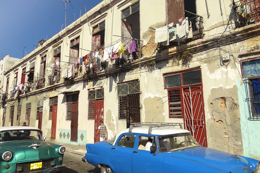 HAVANA STREET SCENE (2)