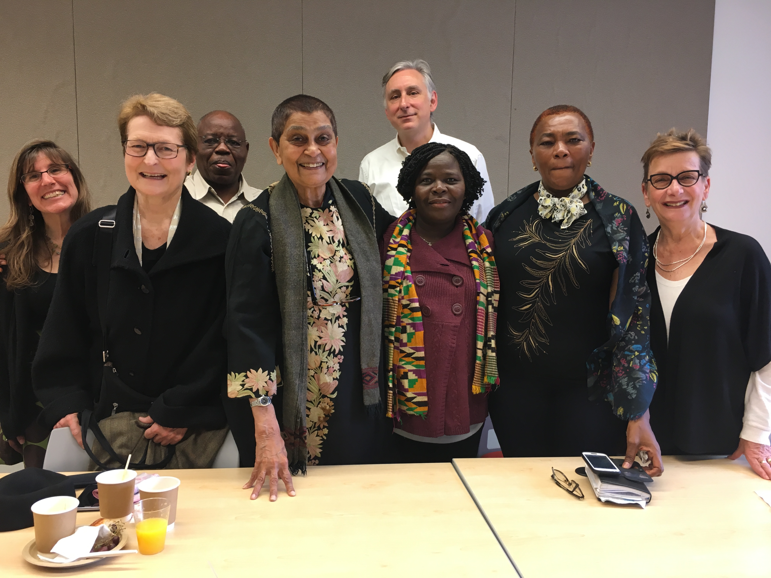 The Rural-Urban Interface: Gender and Poverty in Ghana and Kenya, Statistics and Stories 