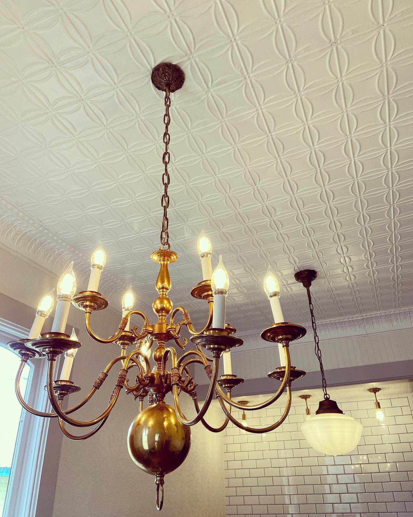 Last three light fixtures are up (thanks, dad!) and it feels like a real house. Counting down the *very* few days until everything is done done. The chandelier, I was told, is out of the Brown Palace Hotel in Denver. Schoolhouse light from an old dor