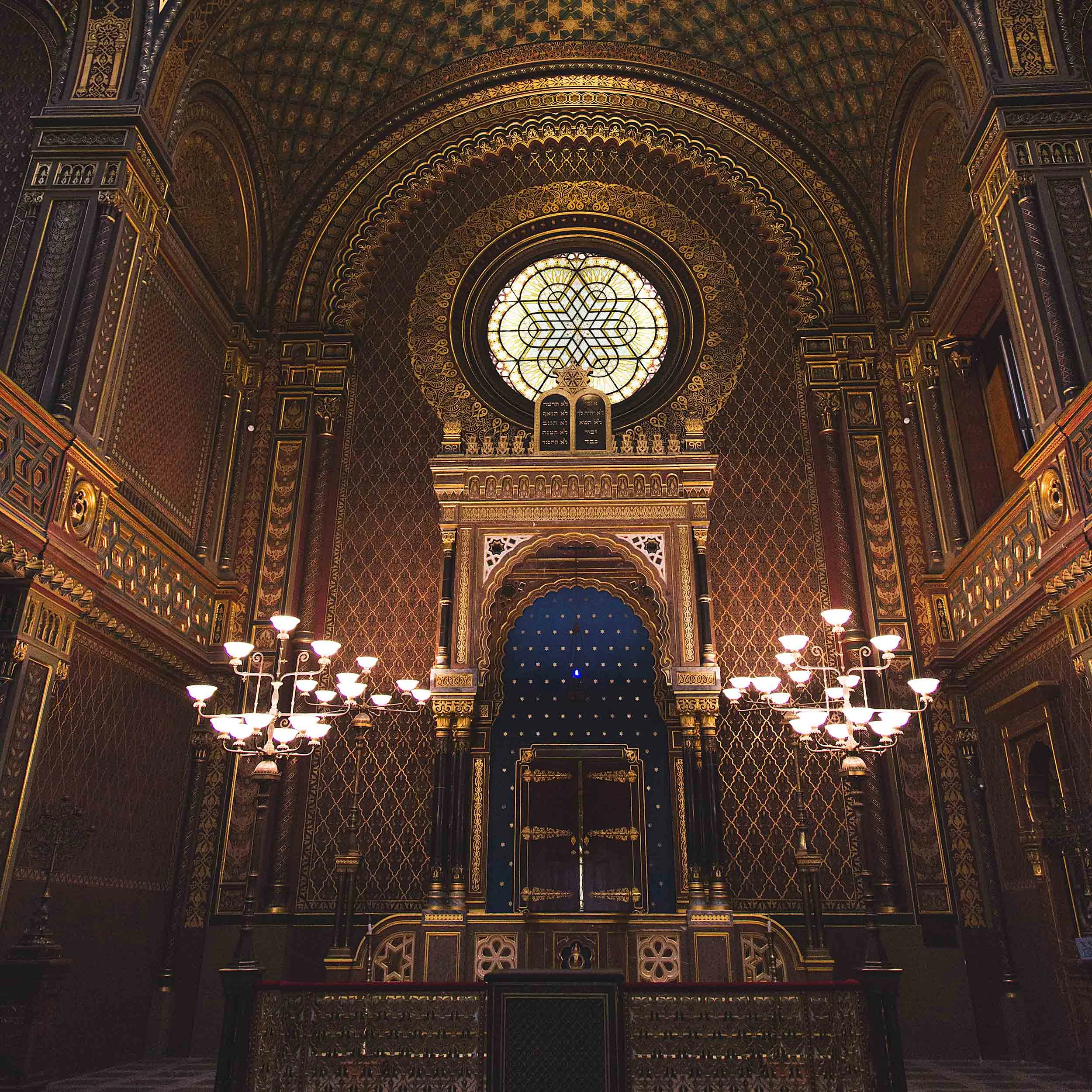 PragueJewishSynagogue.jpg
