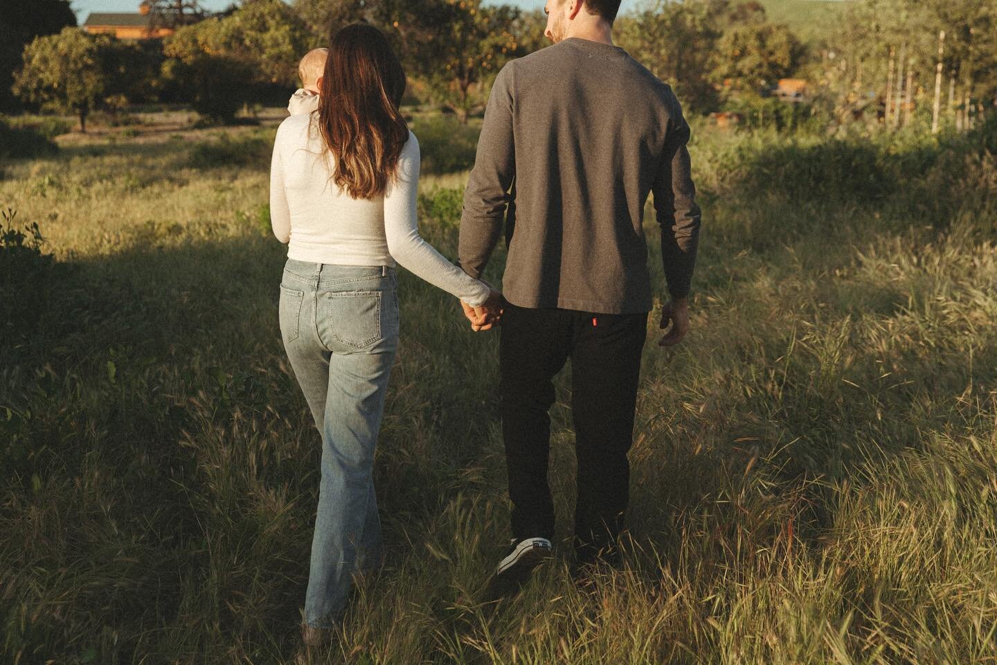 All these lush green fields this spring have been an absolute dream!!! It&rsquo;s so rare for us here in California and I&rsquo;ve been happy to take advantage of shooting in them 🌾 #relevnatraw