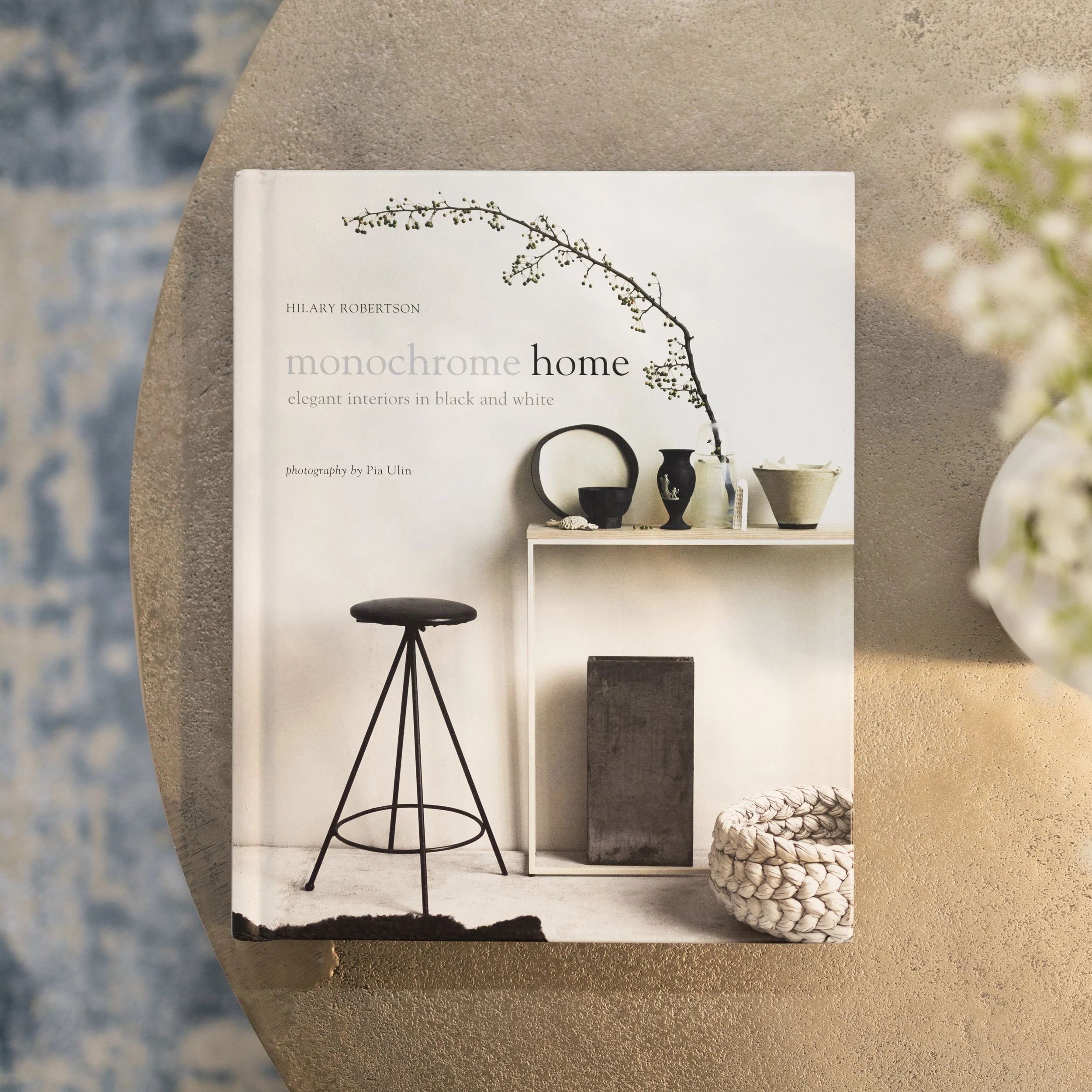 Monochrome Home_1.jpg