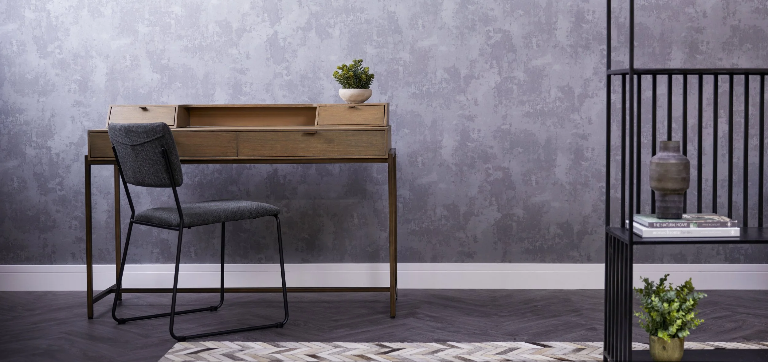 INDUSTRIAL LIFESTYLE2202_EDIT.jpg