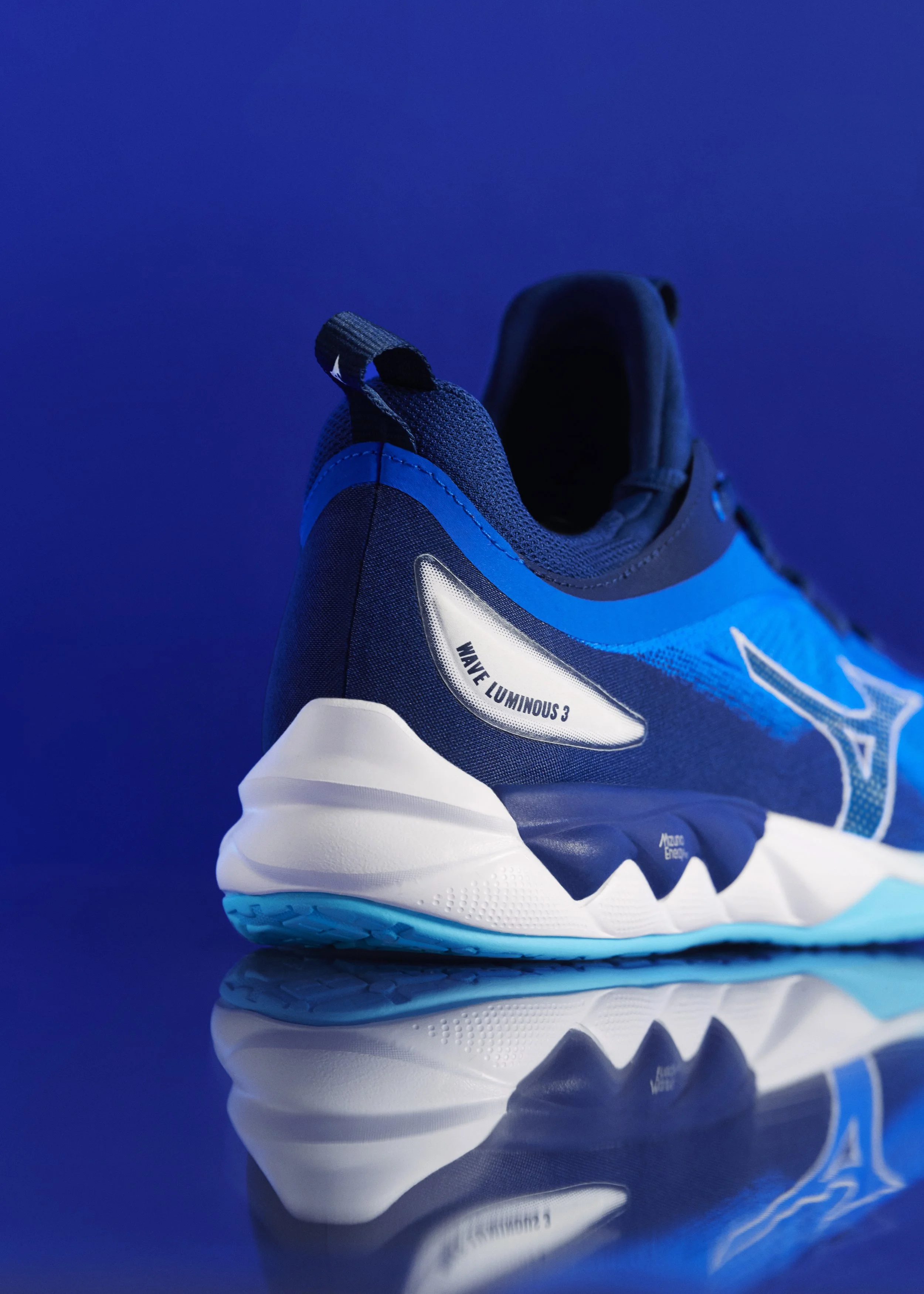 AW24_Mizuno_Wave_Luminous_3_Mugen_UNI_0407_RGB_.jpg