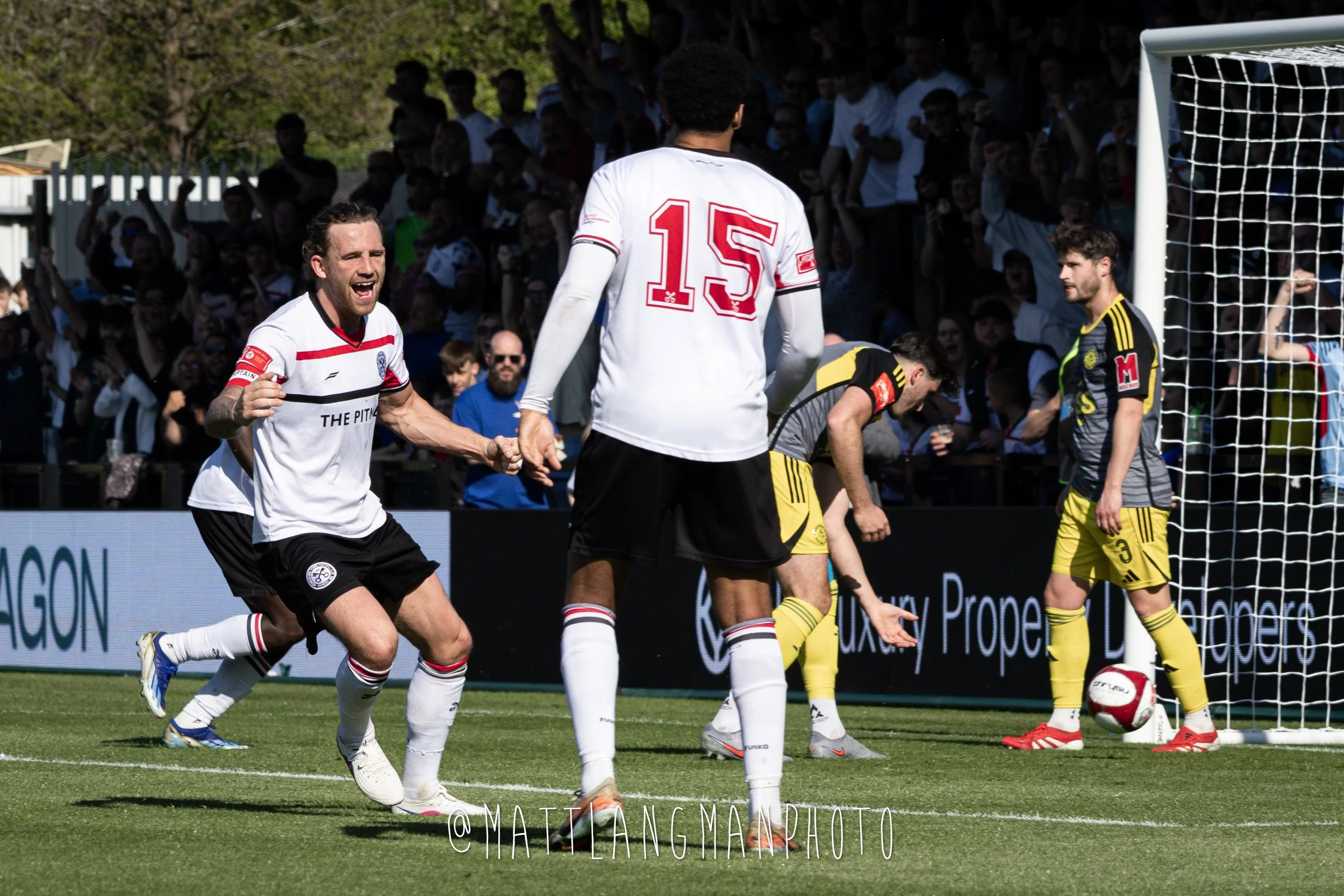 HTFC V ASHFORD UNITED-09.jpg