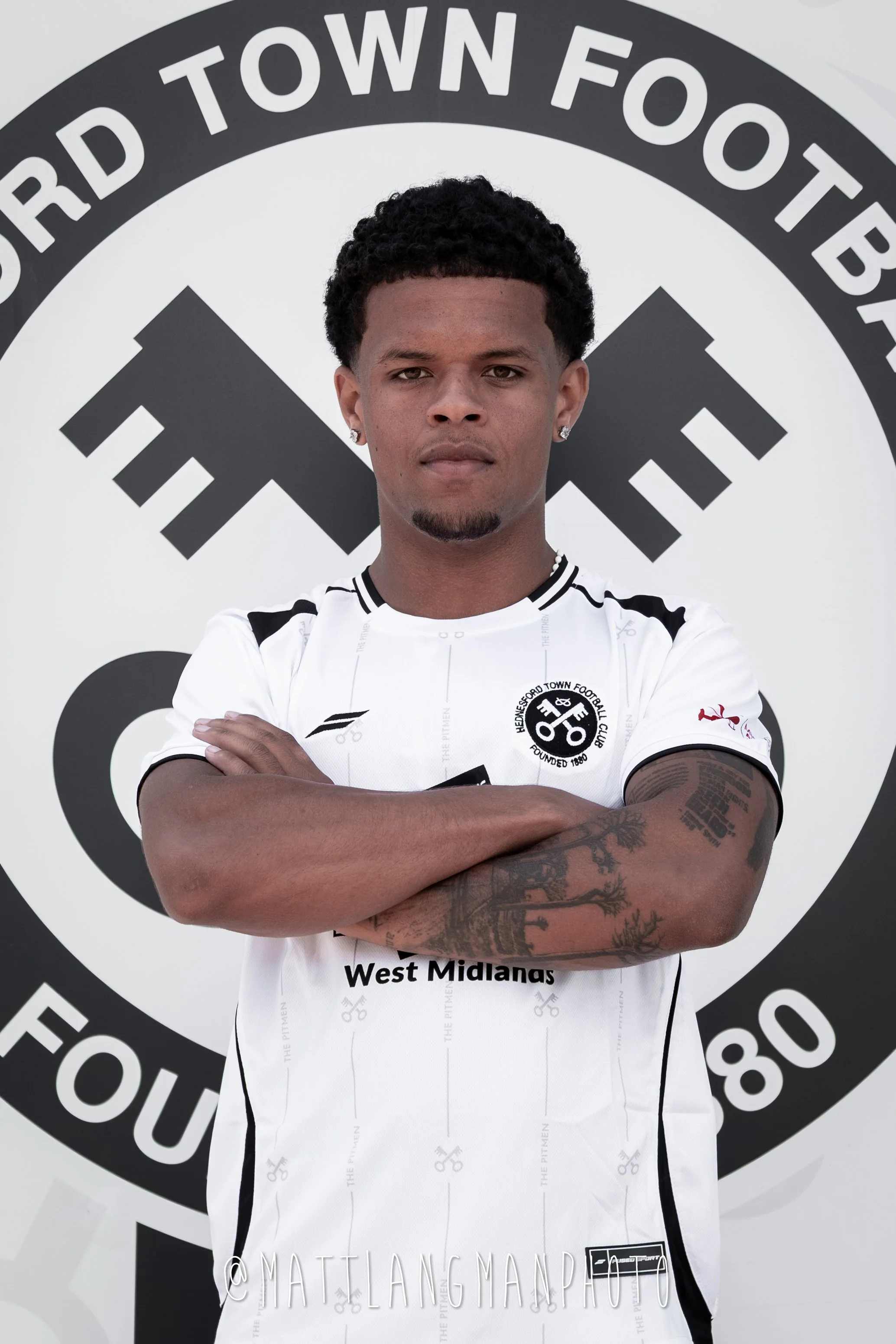 PLAYER SIGNINGS-26.jpg