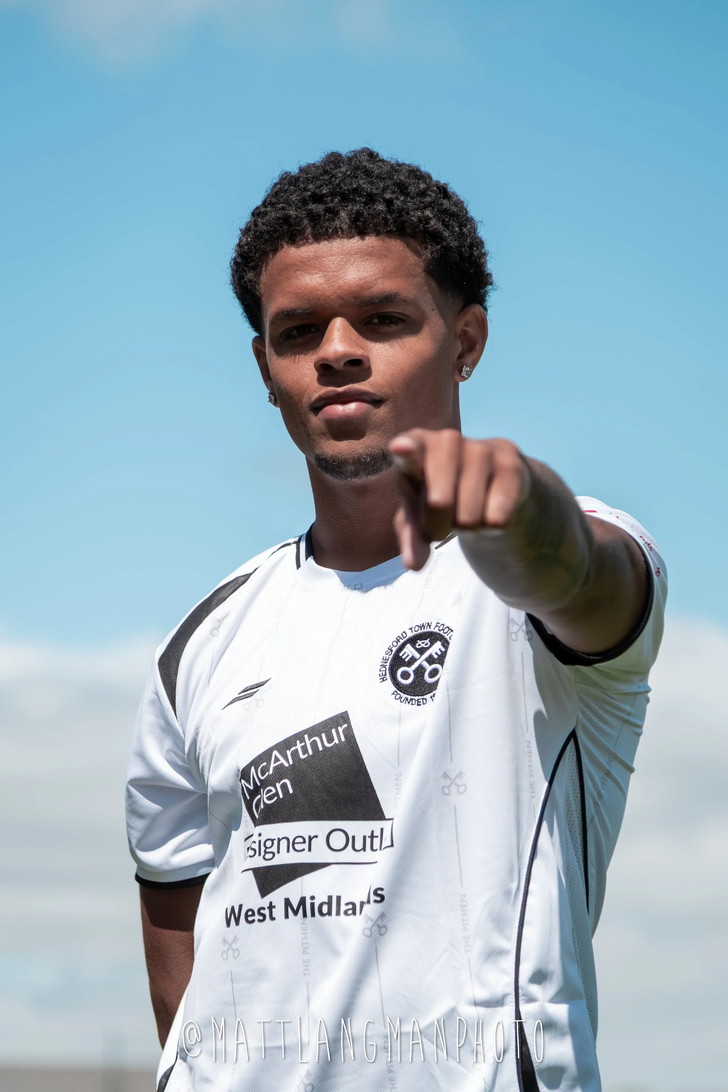 PLAYER SIGNINGS-47.jpg