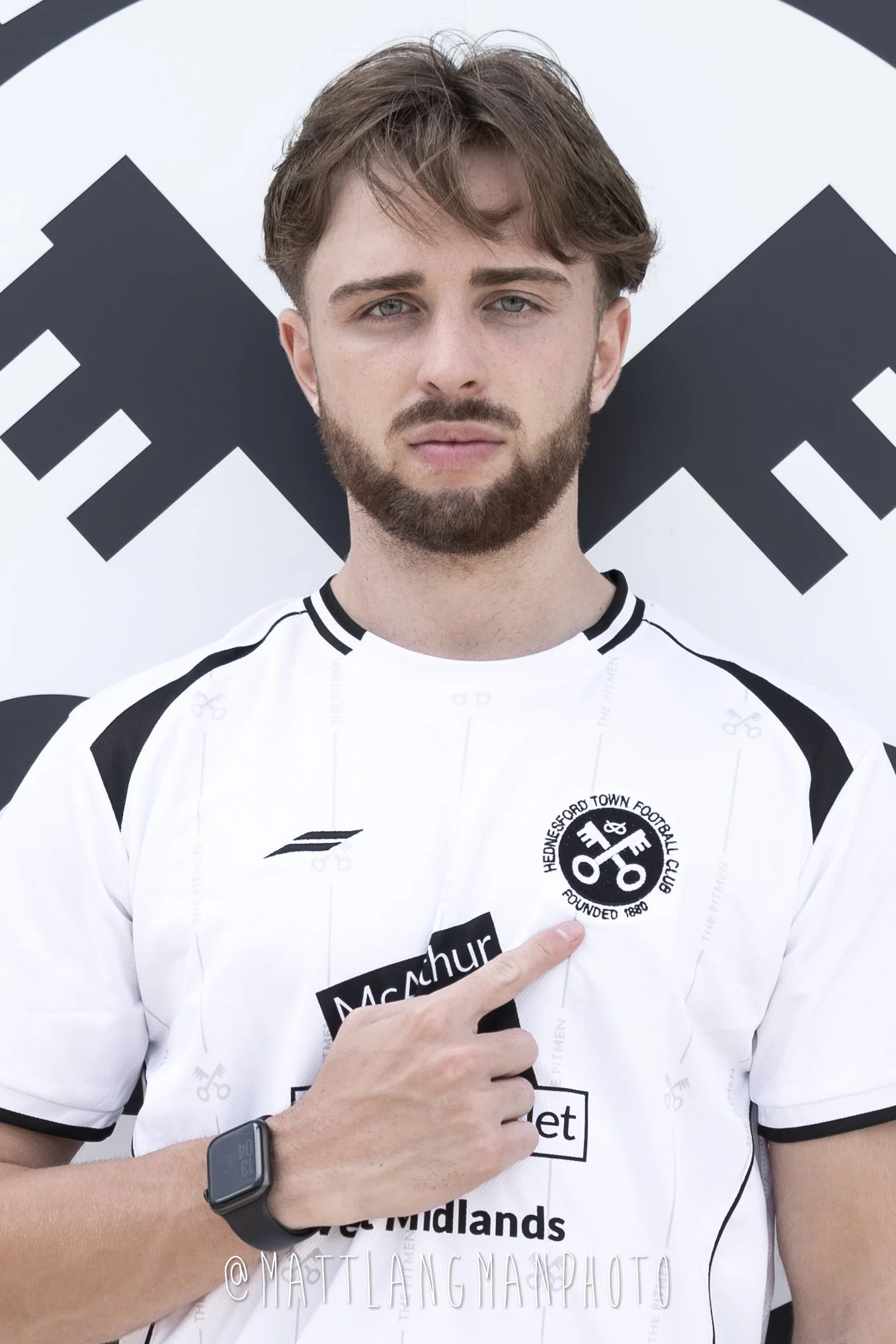 PLAYER SIGNINGS-14.jpg