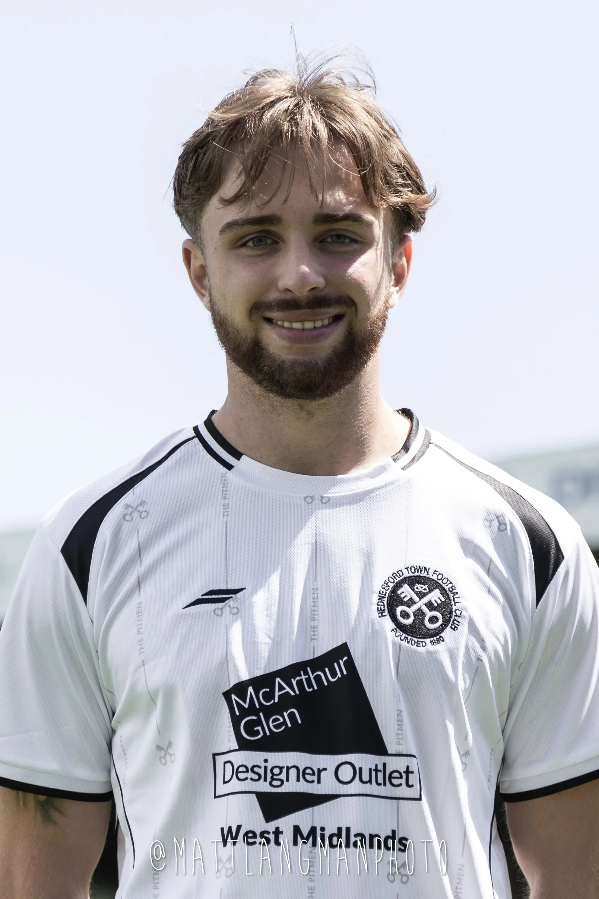 PLAYER SIGNINGS-17.jpg