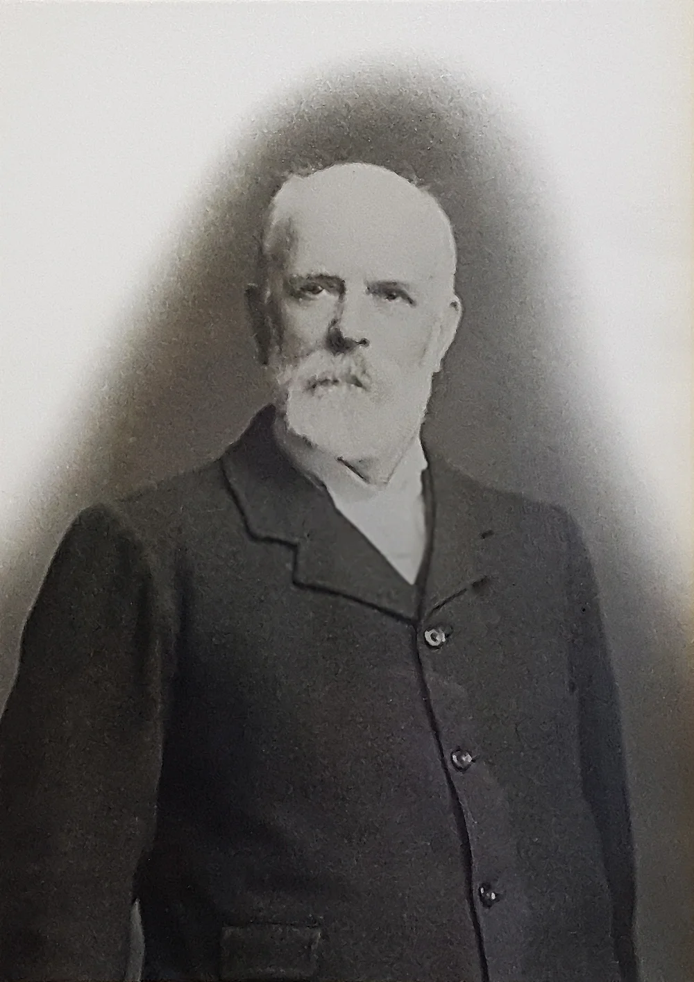 1913