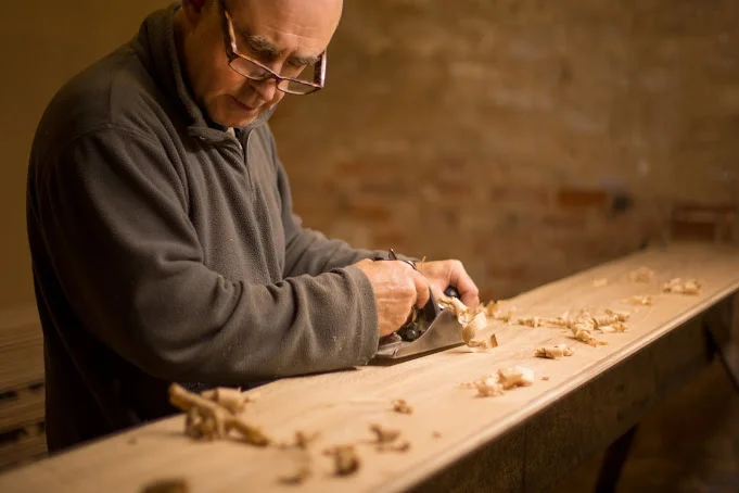 We hand plane boards with an expert eye. Handcrafting floorboards this way means we can make sure quality is never compromised. 