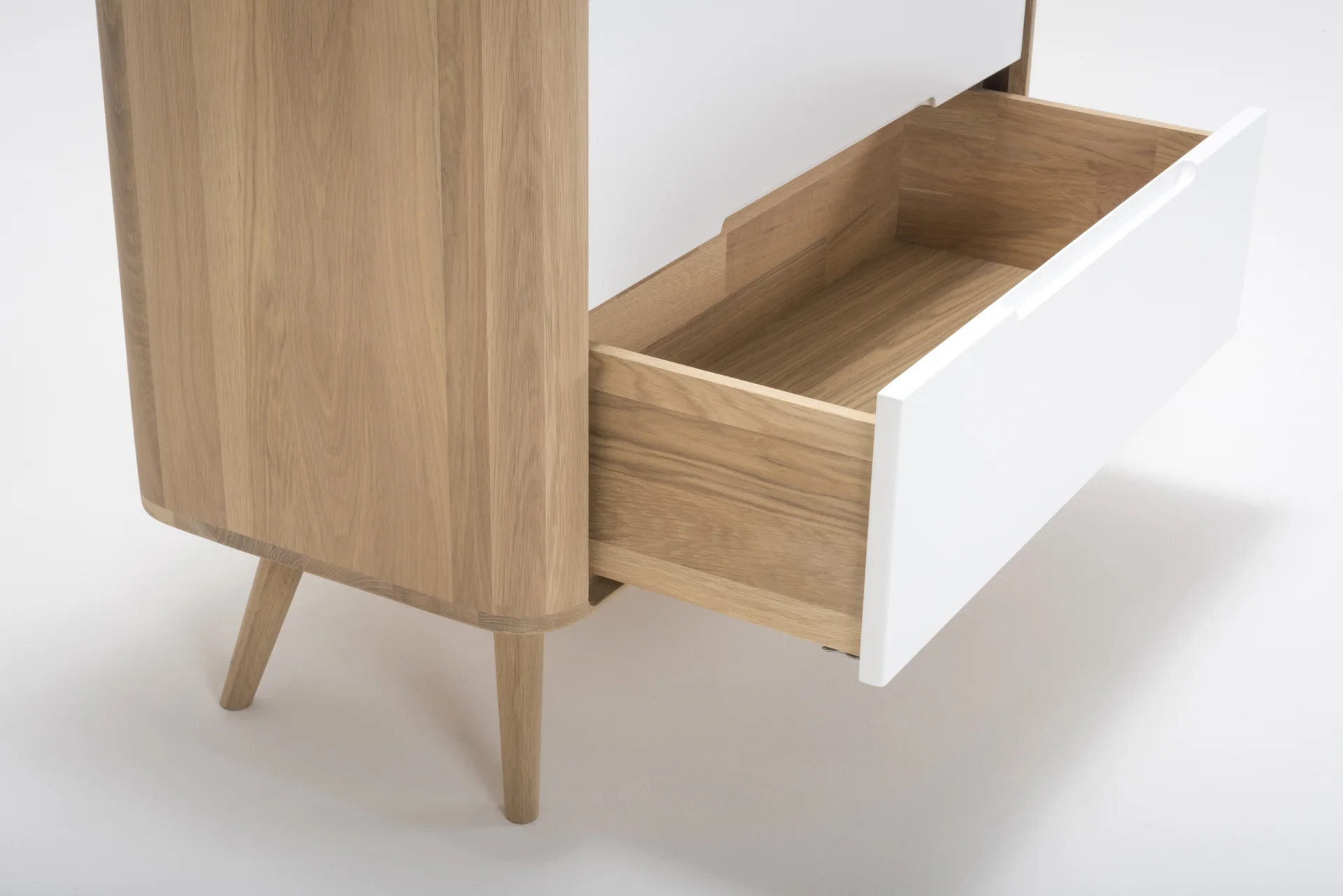 lq-st-ena-drawer-one-120x42x90-oak-white-1015-mdf-white-lacquered-ral-9010-13.jpg