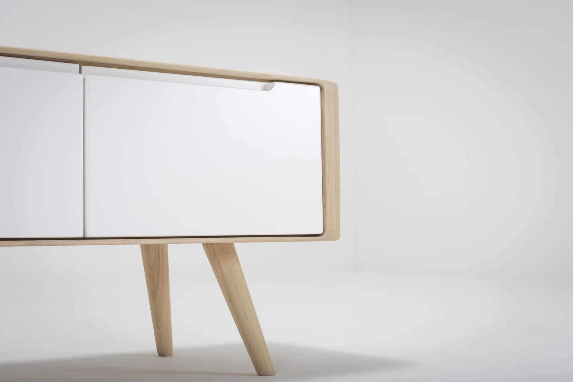 lq-st-ena-bench-90x42x45-oak-white-1015-mdf-white-lacquered-ral-9010-11.jpg
