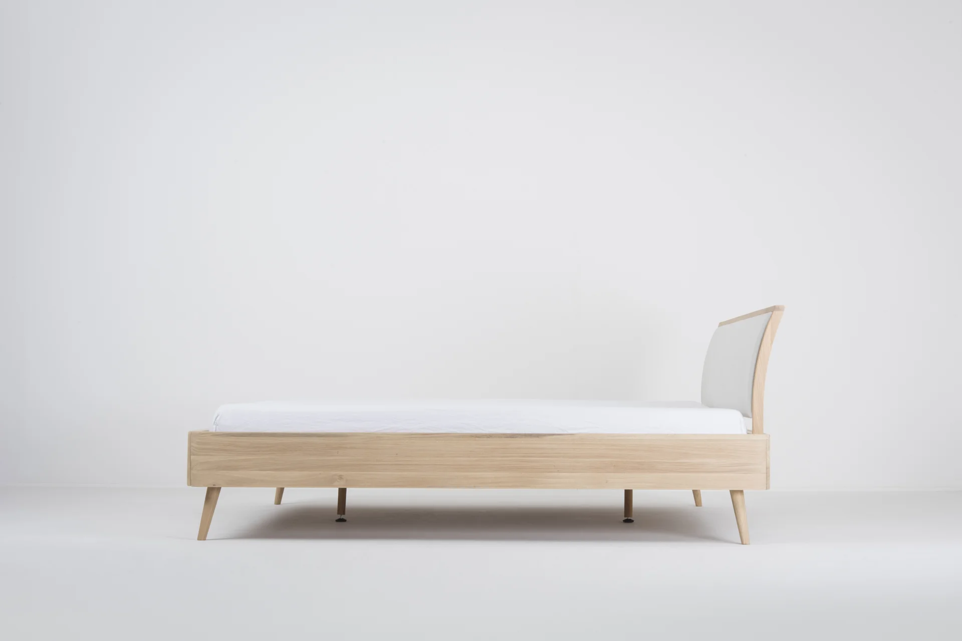 lq-st-ena-bed-211x87x190-oak-white-1015-durban-white-9106-2.jpg
