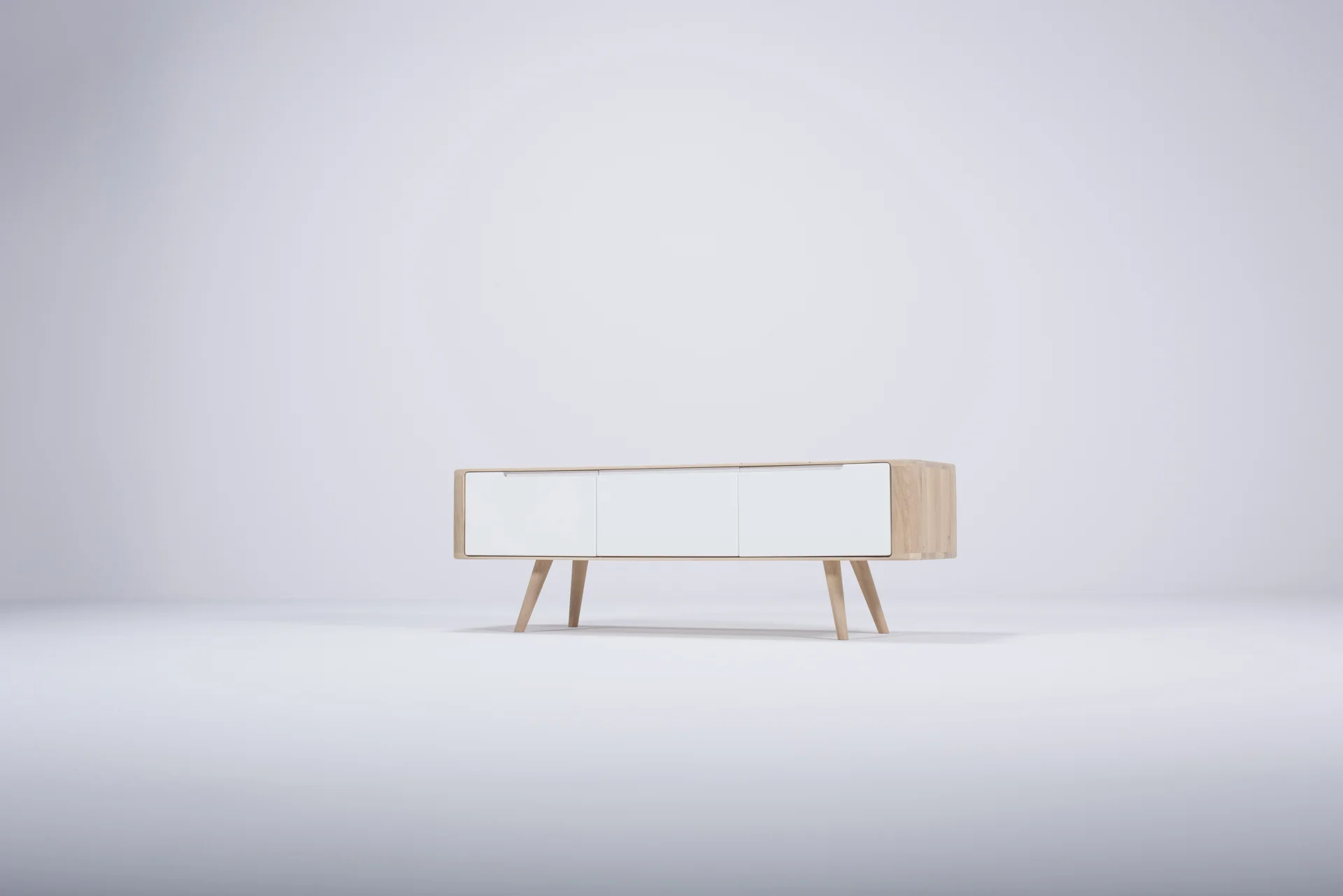 lq-st-ena-tv-sideboard-135x42x60-oak-white-1015-mdf-white-lacquered-ral-9010-18.jpg