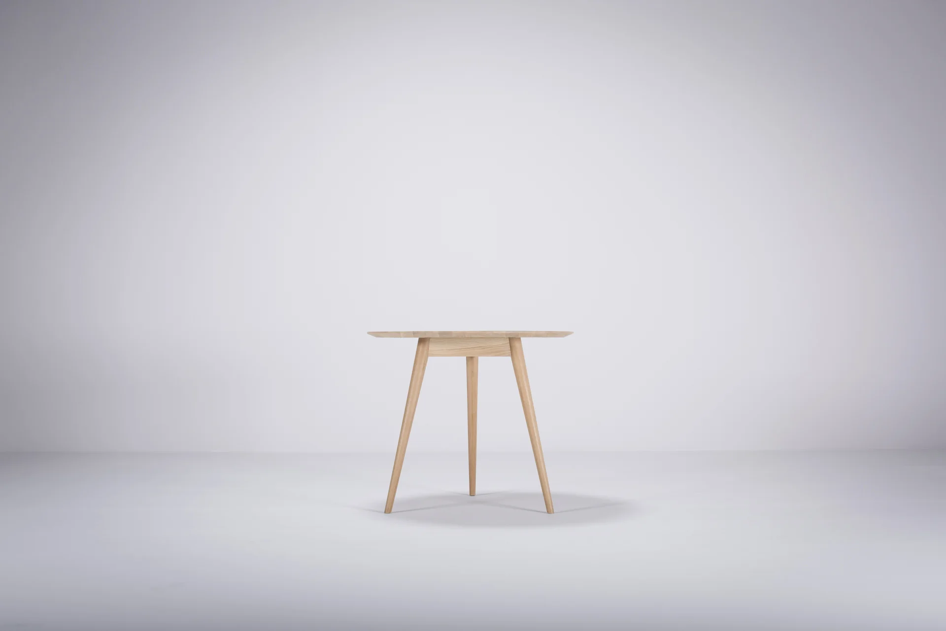 lq-st-stafa-round-table-90x75,5x90-oak-white-1015-2.jpg