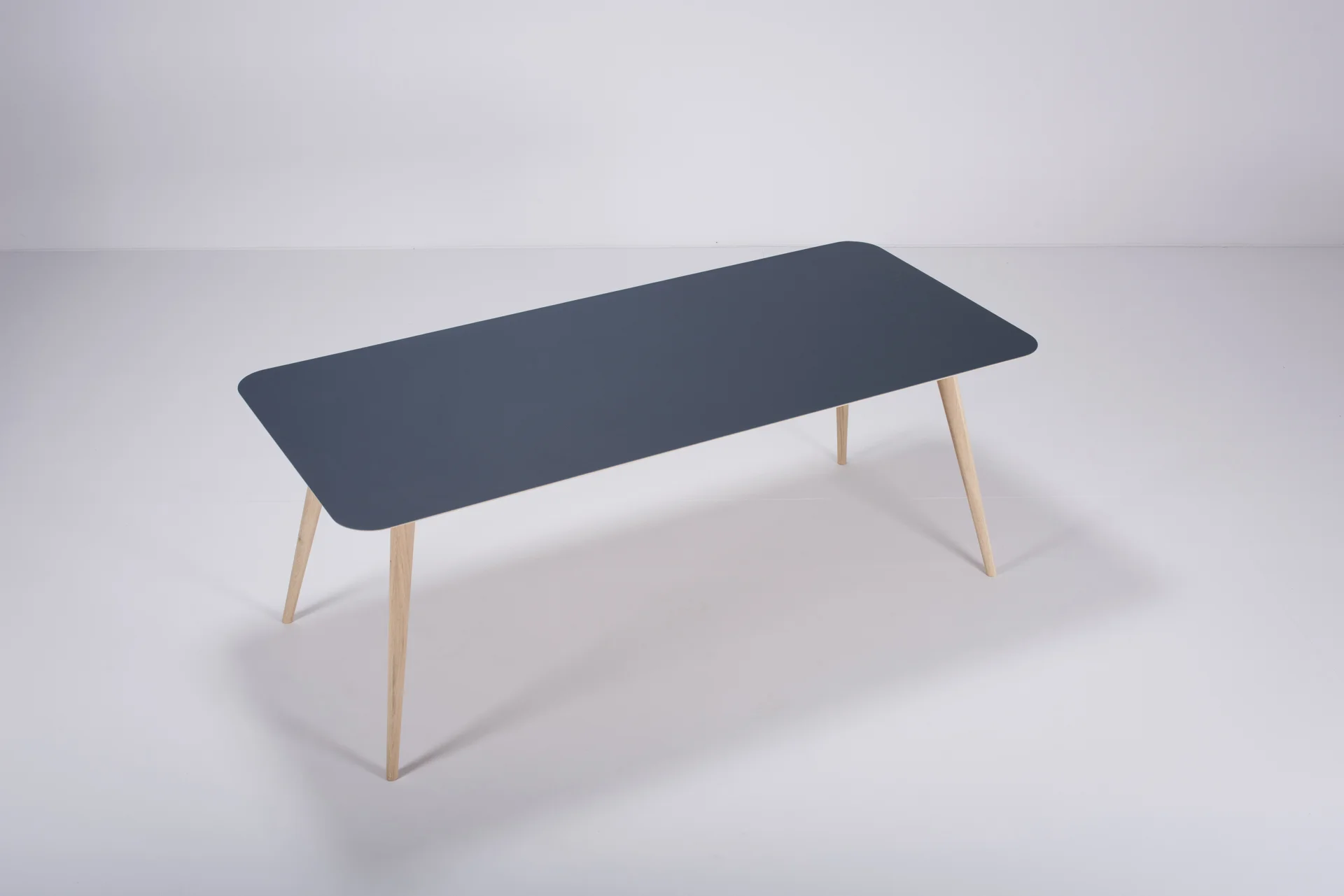 lq-st-linn-table-200x90x75-oak-white-1015-linoleum-smokey-blue-4179-21.jpg